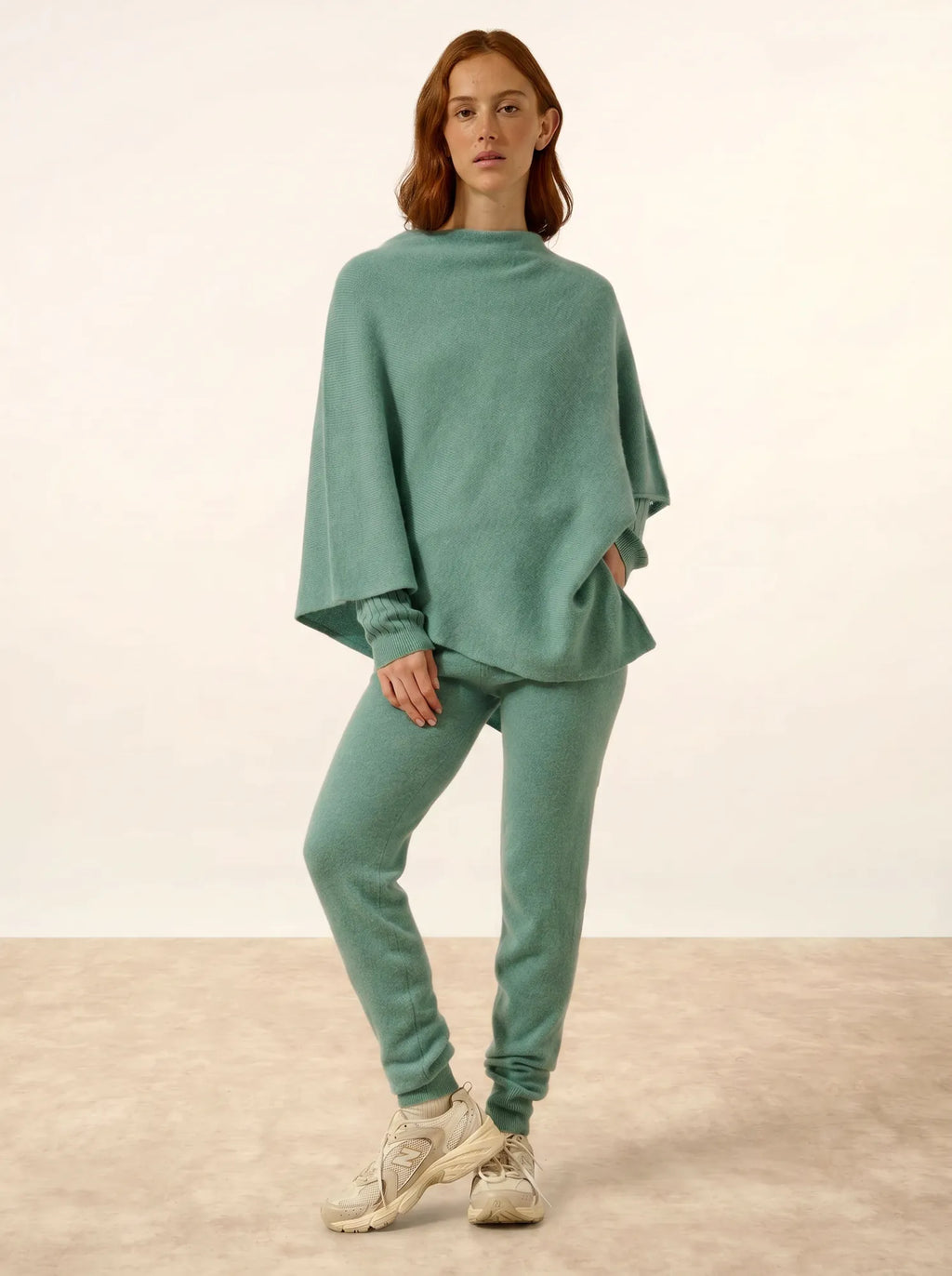 SALLY poncho 4-fädig grün meliert