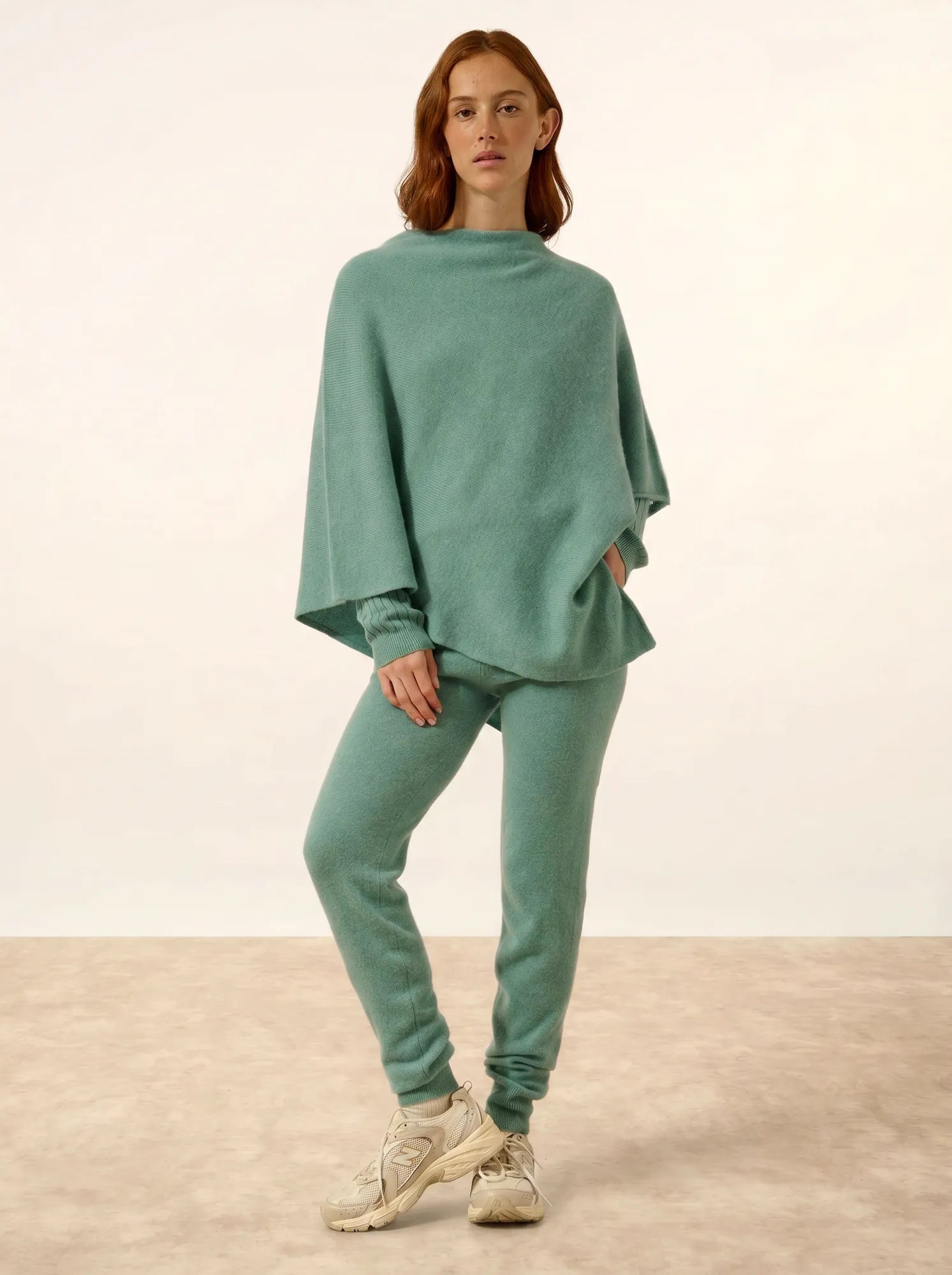SALLY poncho 4-fädig grün meliert