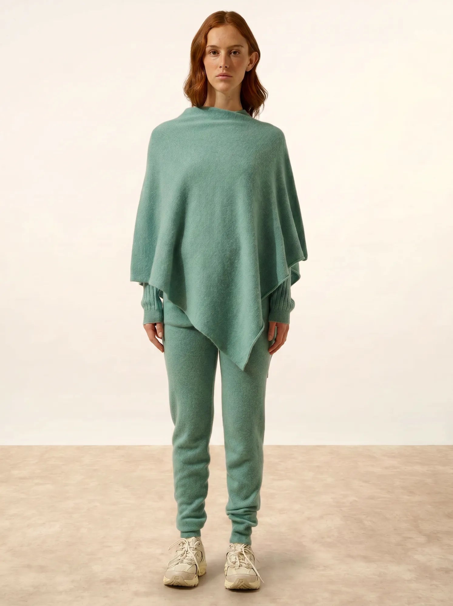 SALLY poncho 4-fädig grün meliert