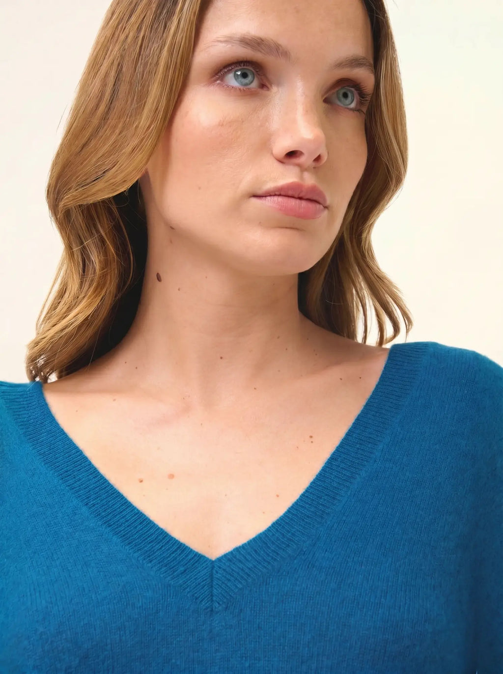 OPAL pullover v-ausschnitt vorne und hinten paon