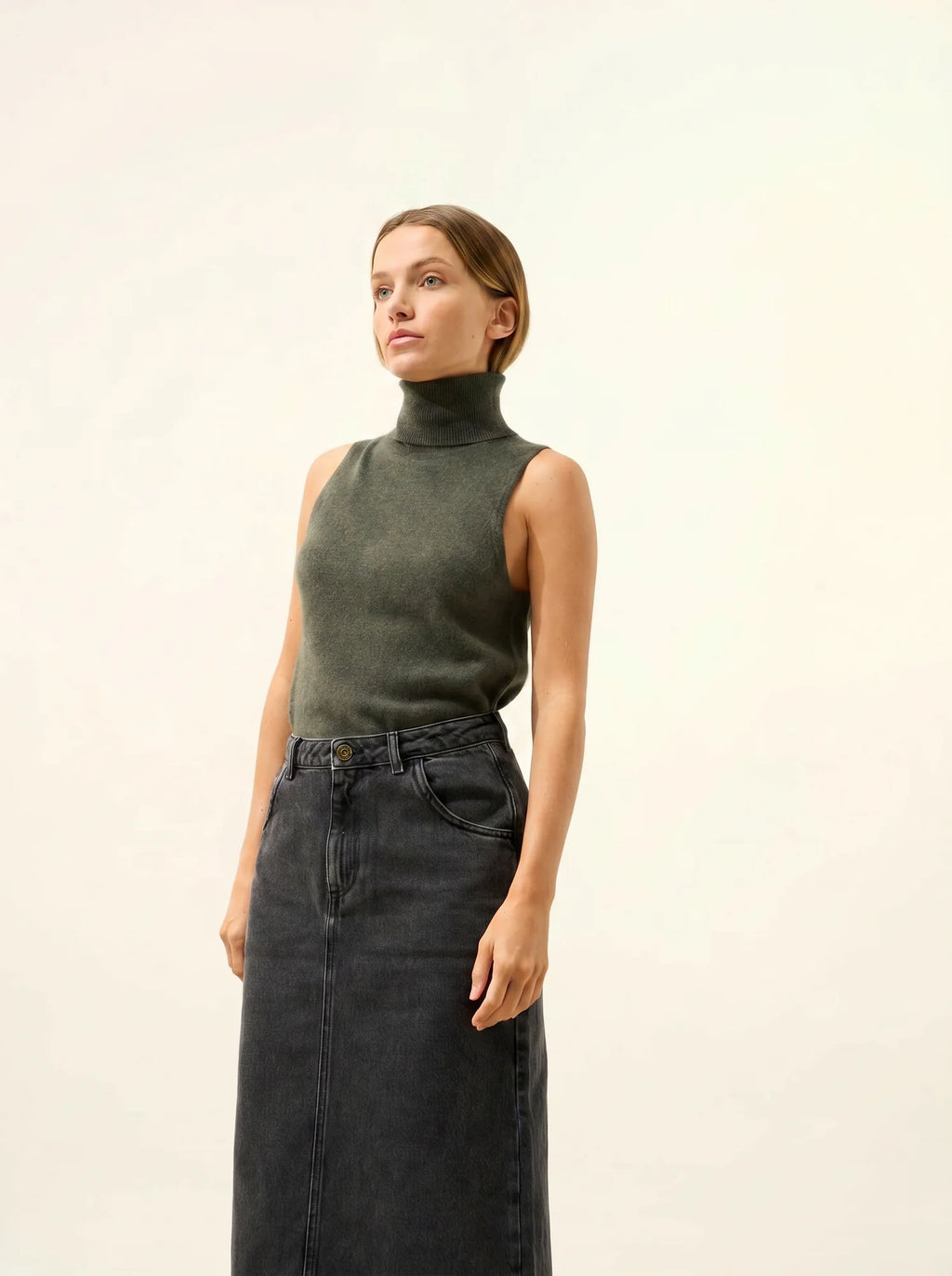 VIOLET pullover rollkragen ärmellos khaki meliert