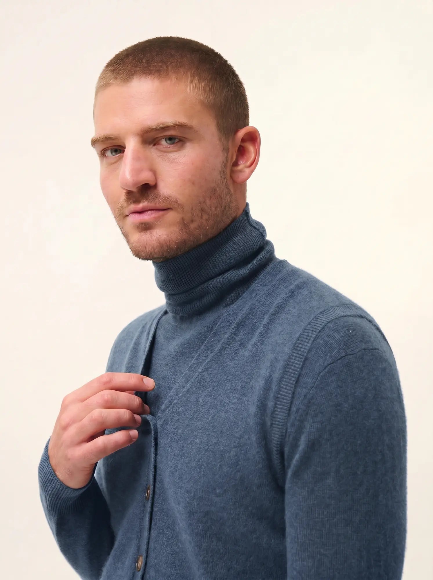 LANA cardigan col V sans manches bleu denim