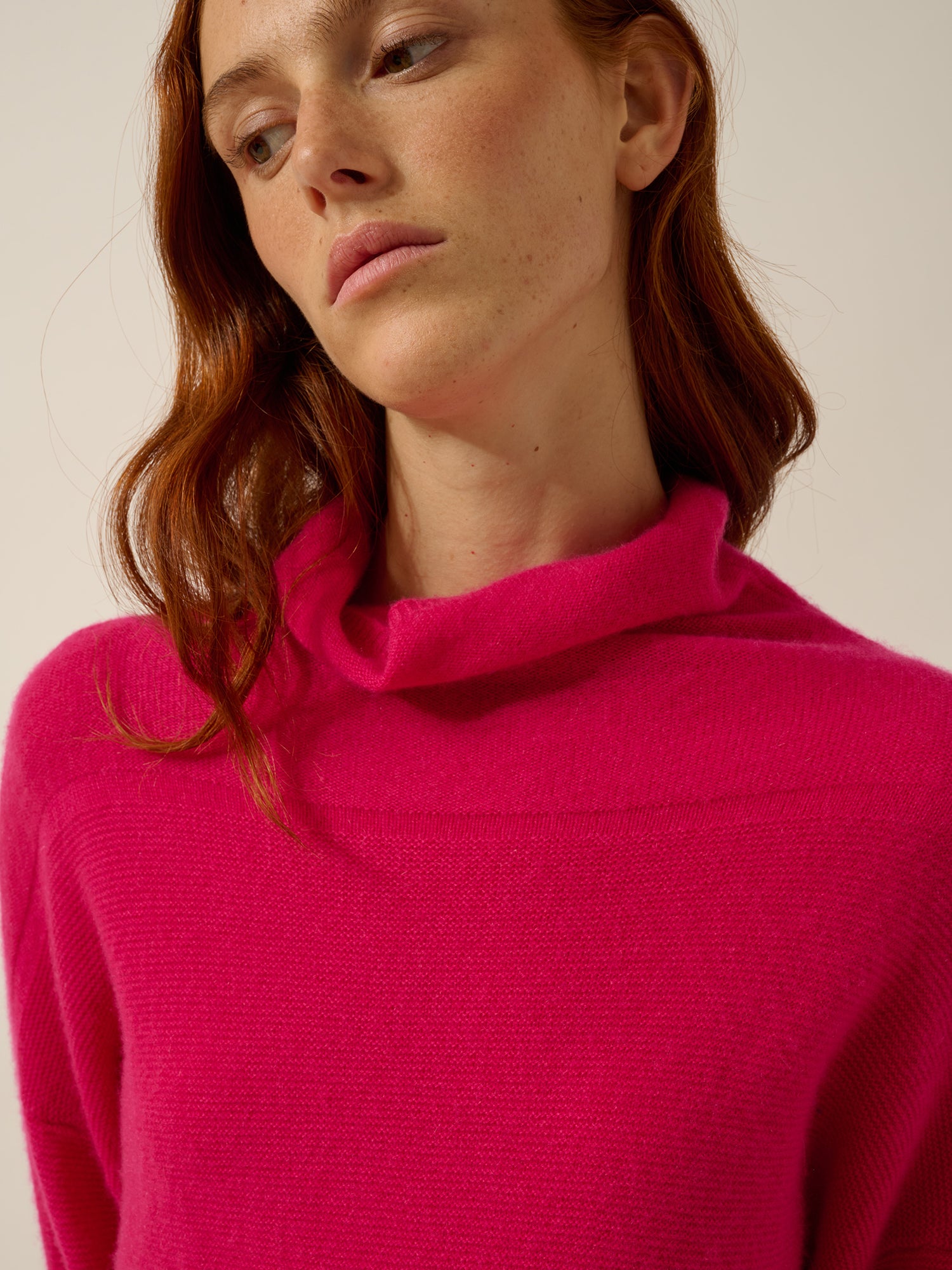 BLANTYRE pull col roulé fuchsia