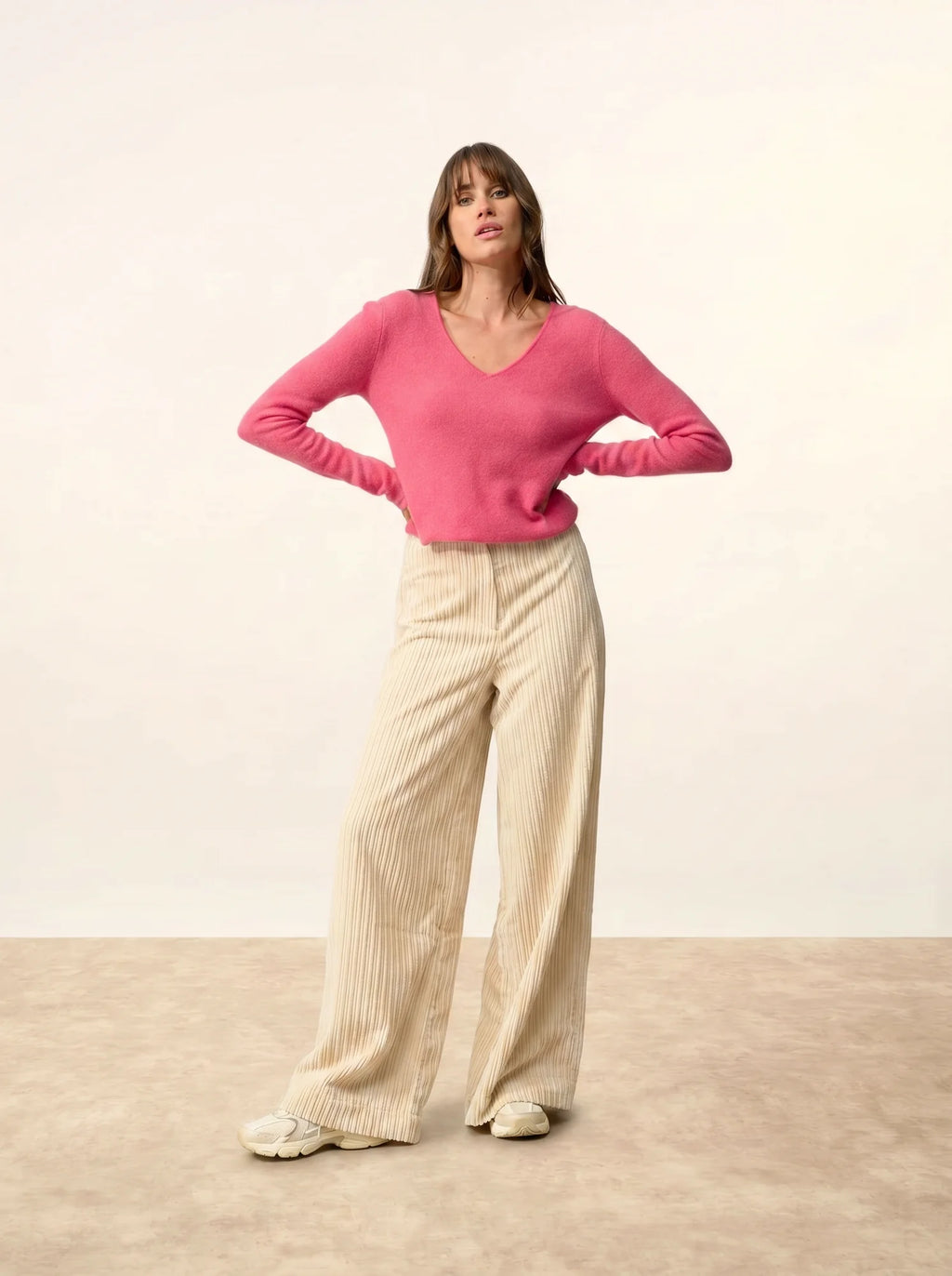 JOAN pull col V fraise