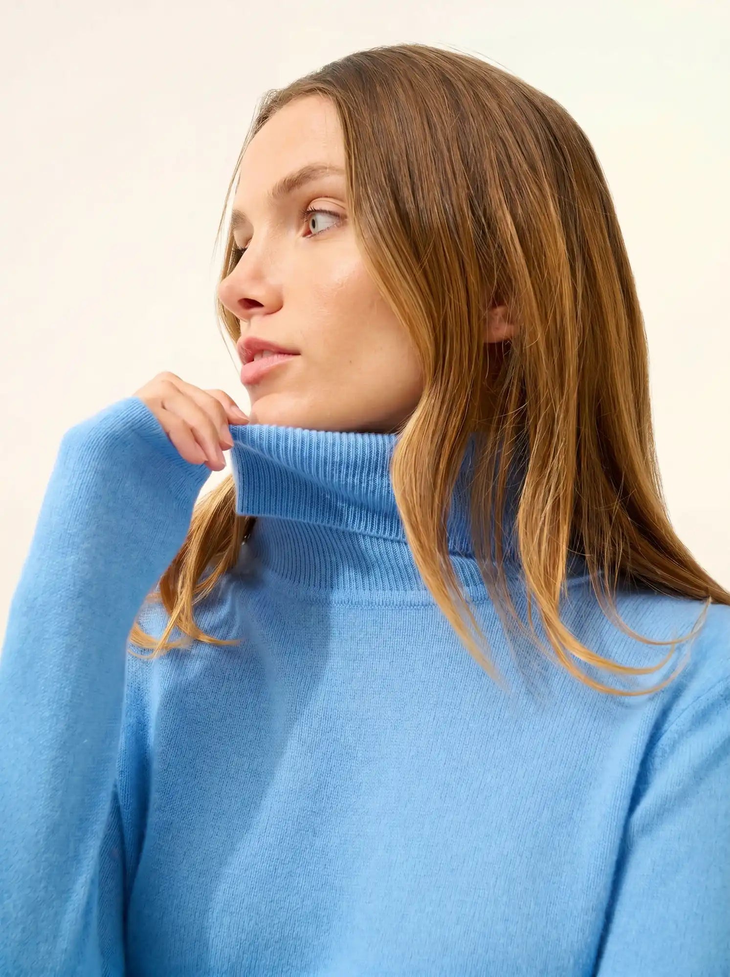 AVA pullover rollkragen blau bébé