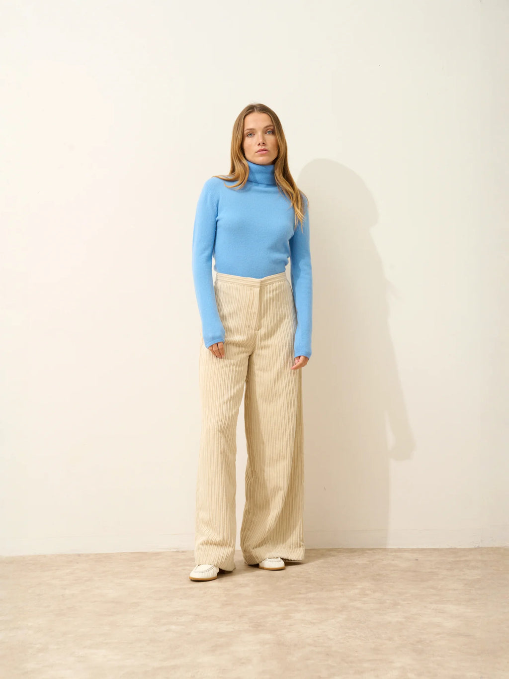 AVA pullover rollkragen blau bébé
