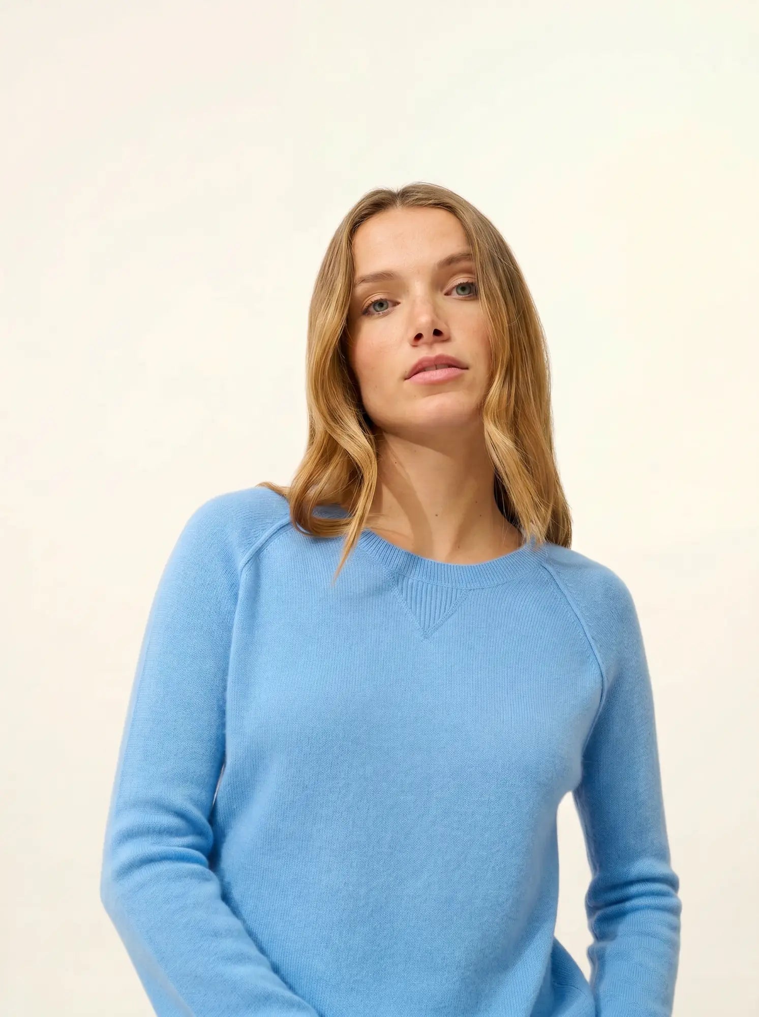 HELEN pullover rundhalsausschnitt blau bébé