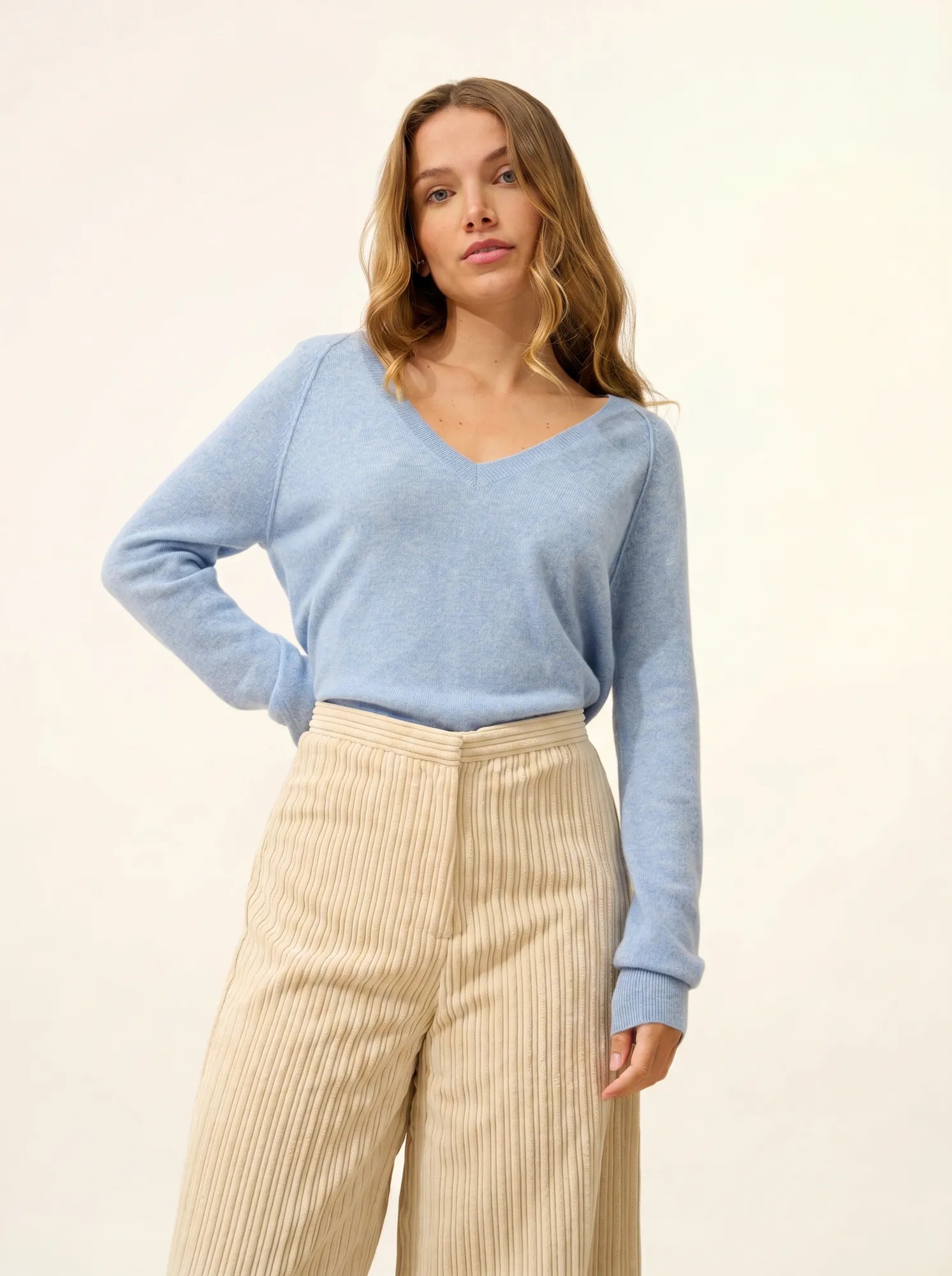 PHOEBE pullover v-ausschnitt himmelblau meliert