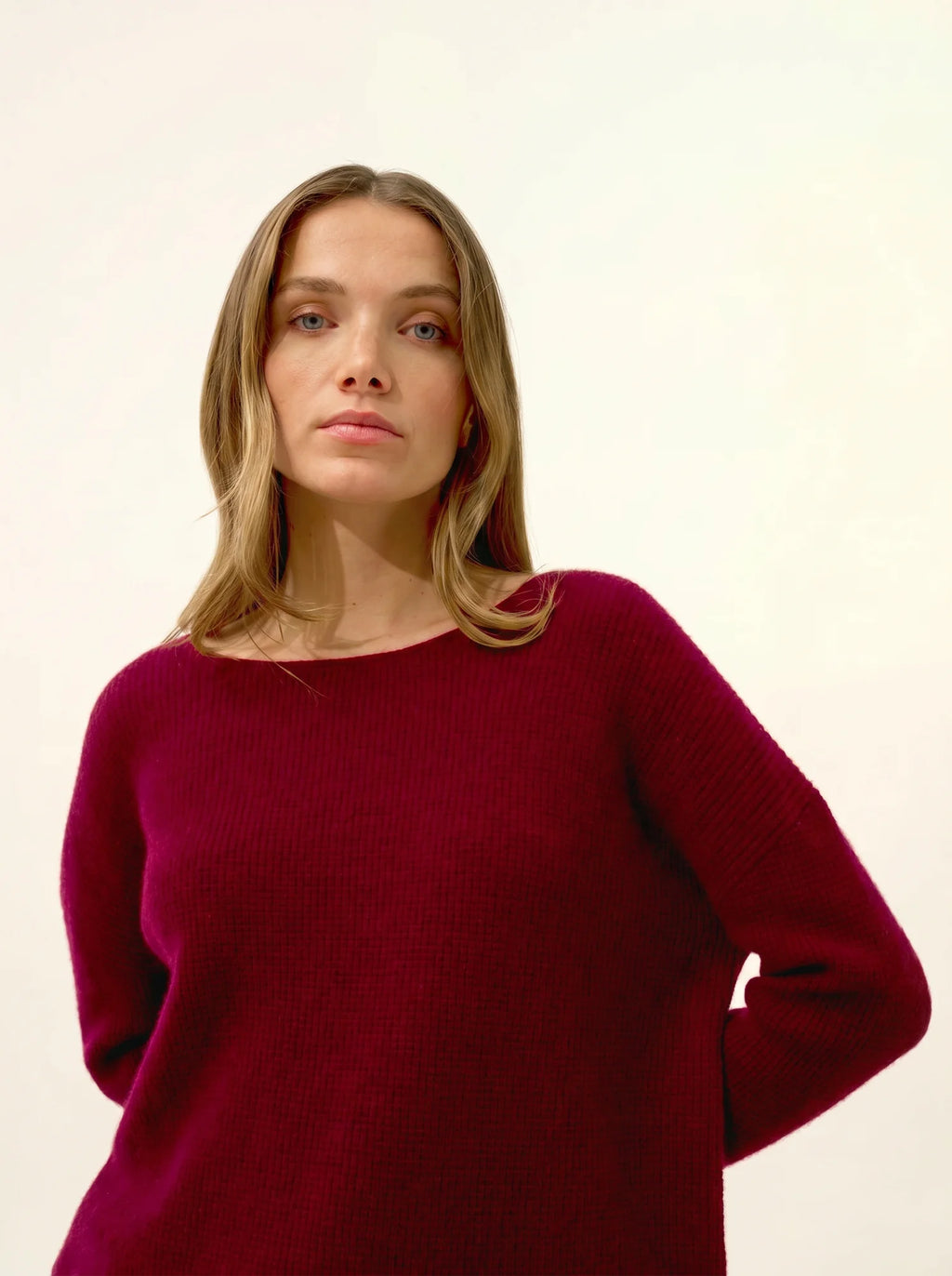 ARIANA pullover u-boot-ausschnitt bordeaux