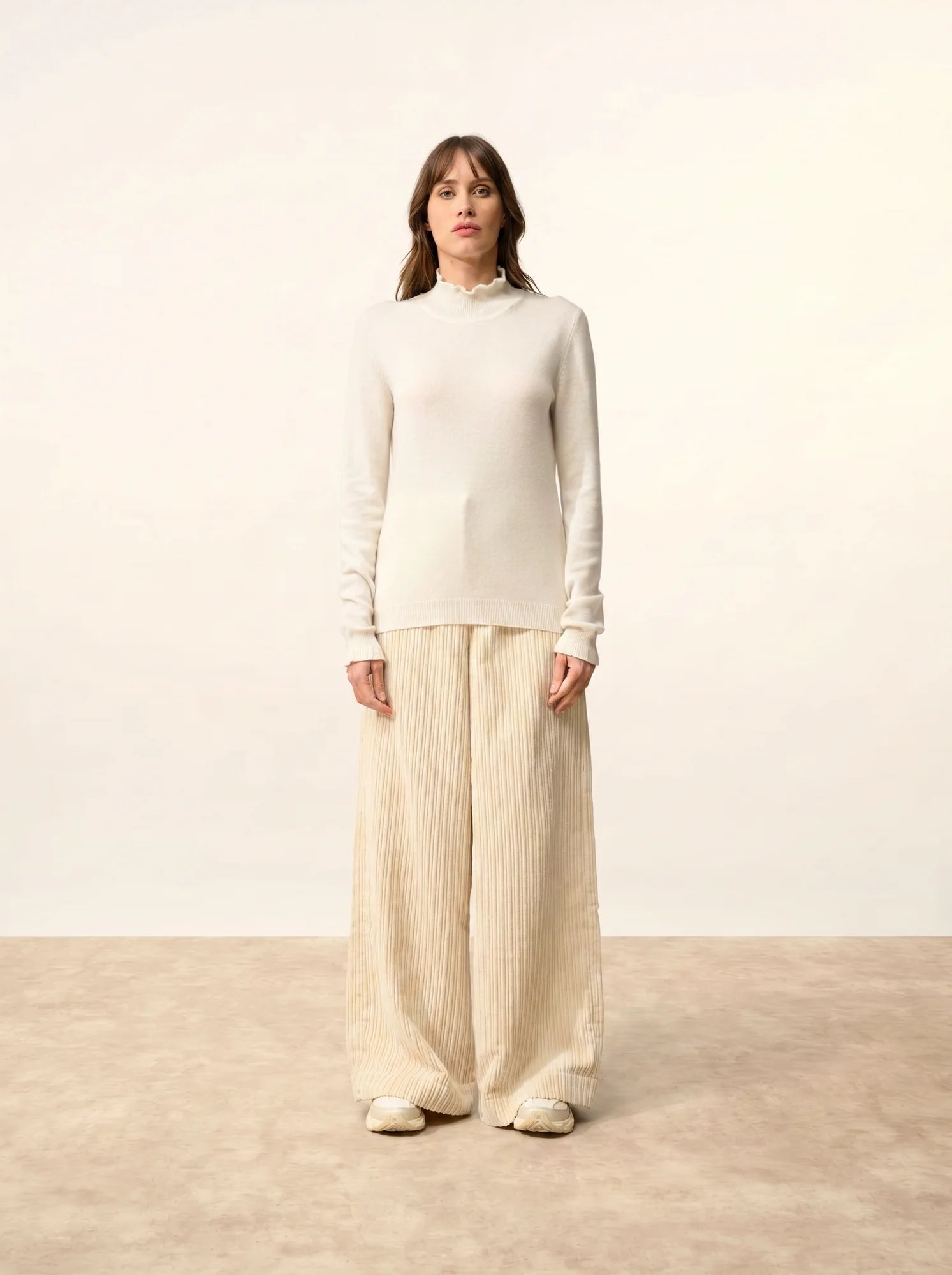 TRILA pull col montant volanté ivoire