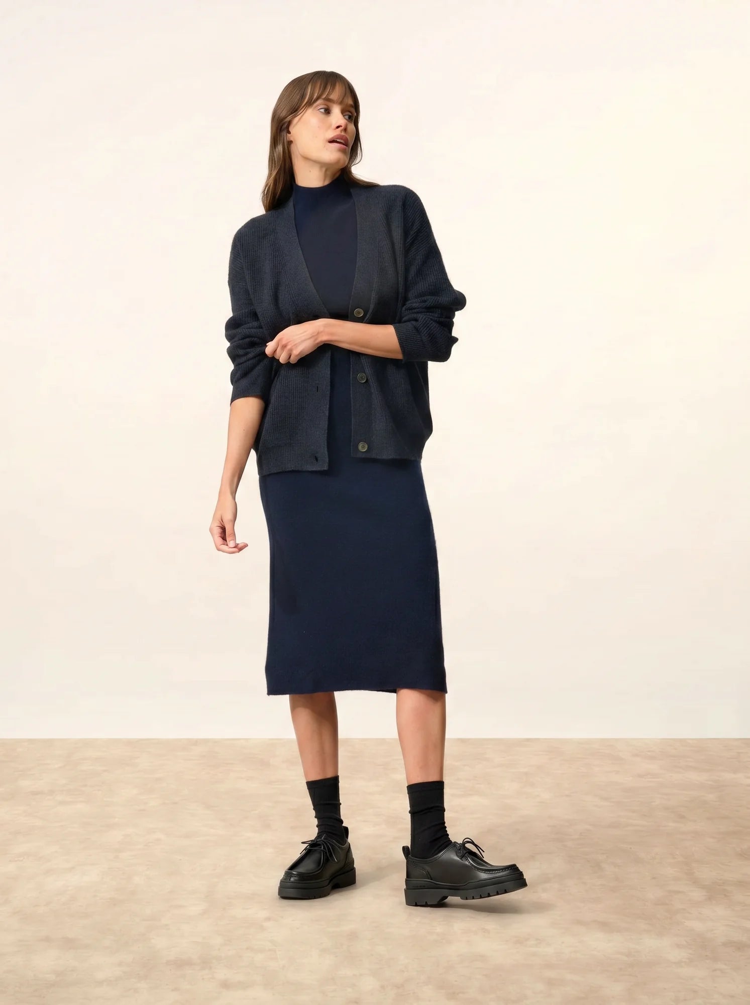 ADELE strickjacke v-ausschnitt caviar