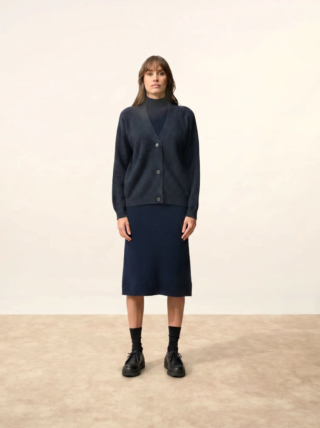 ADELE strickjacke v-ausschnitt caviar