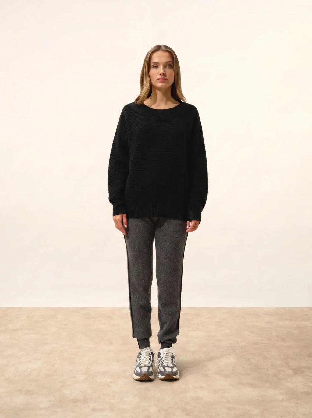 LOUNA pullover rundhalsausschnitt 4-fädig schwarz