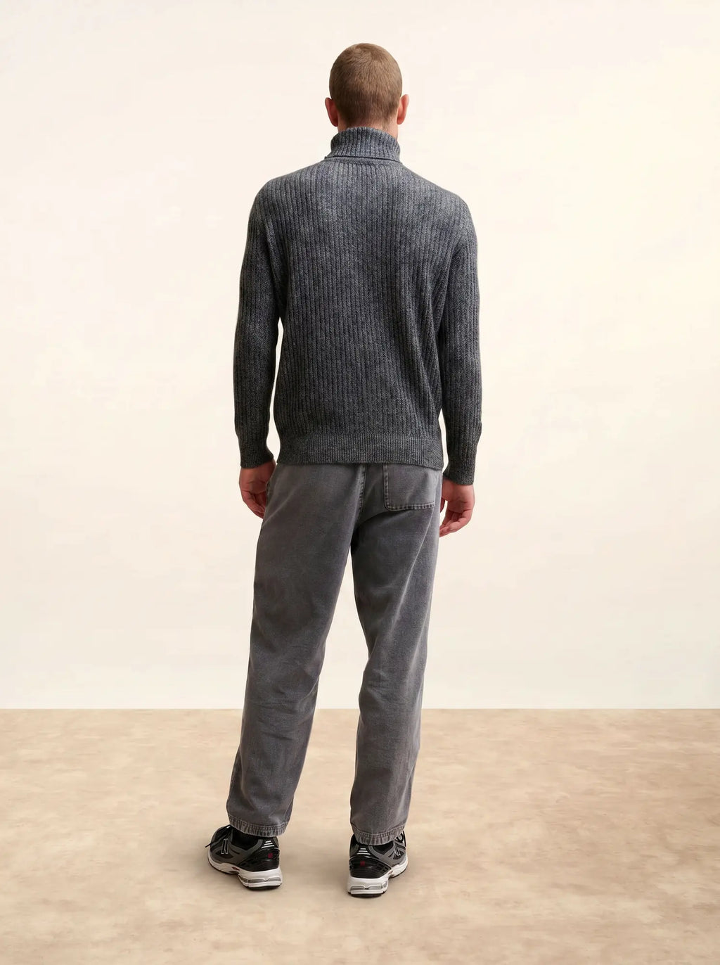 NOI pullover rollkragen 4-fädig schwarz und weiß