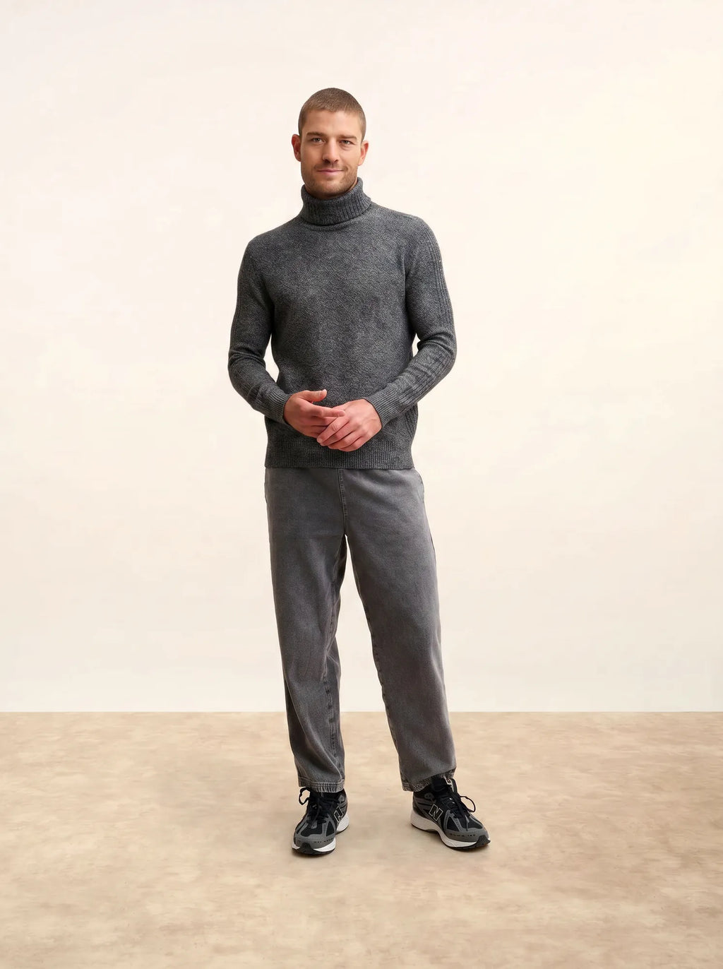 NOI pullover rollkragen 4-fädig schwarz und weiß