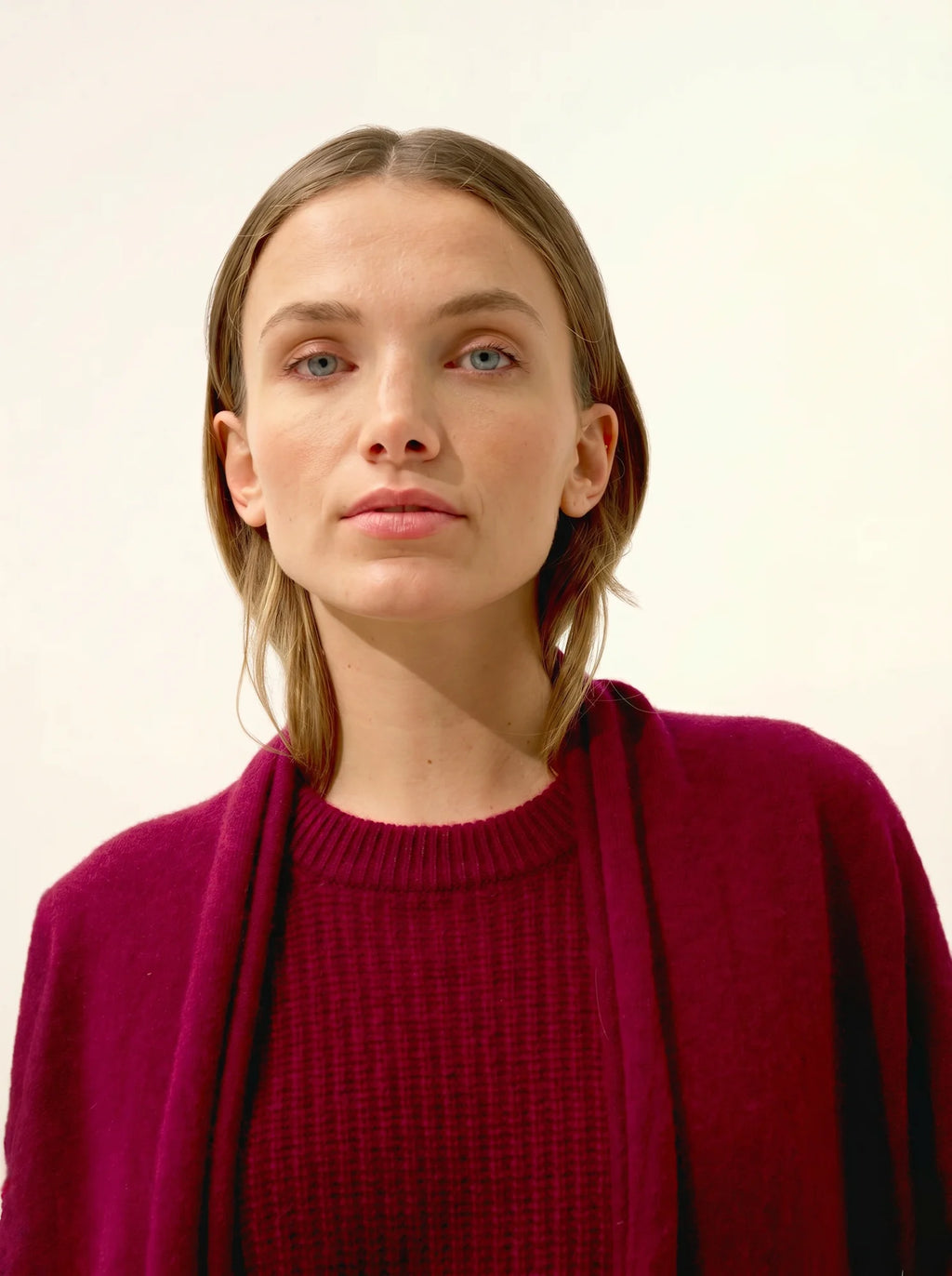 MADDIE jacke lang offen schalkragen bordeaux