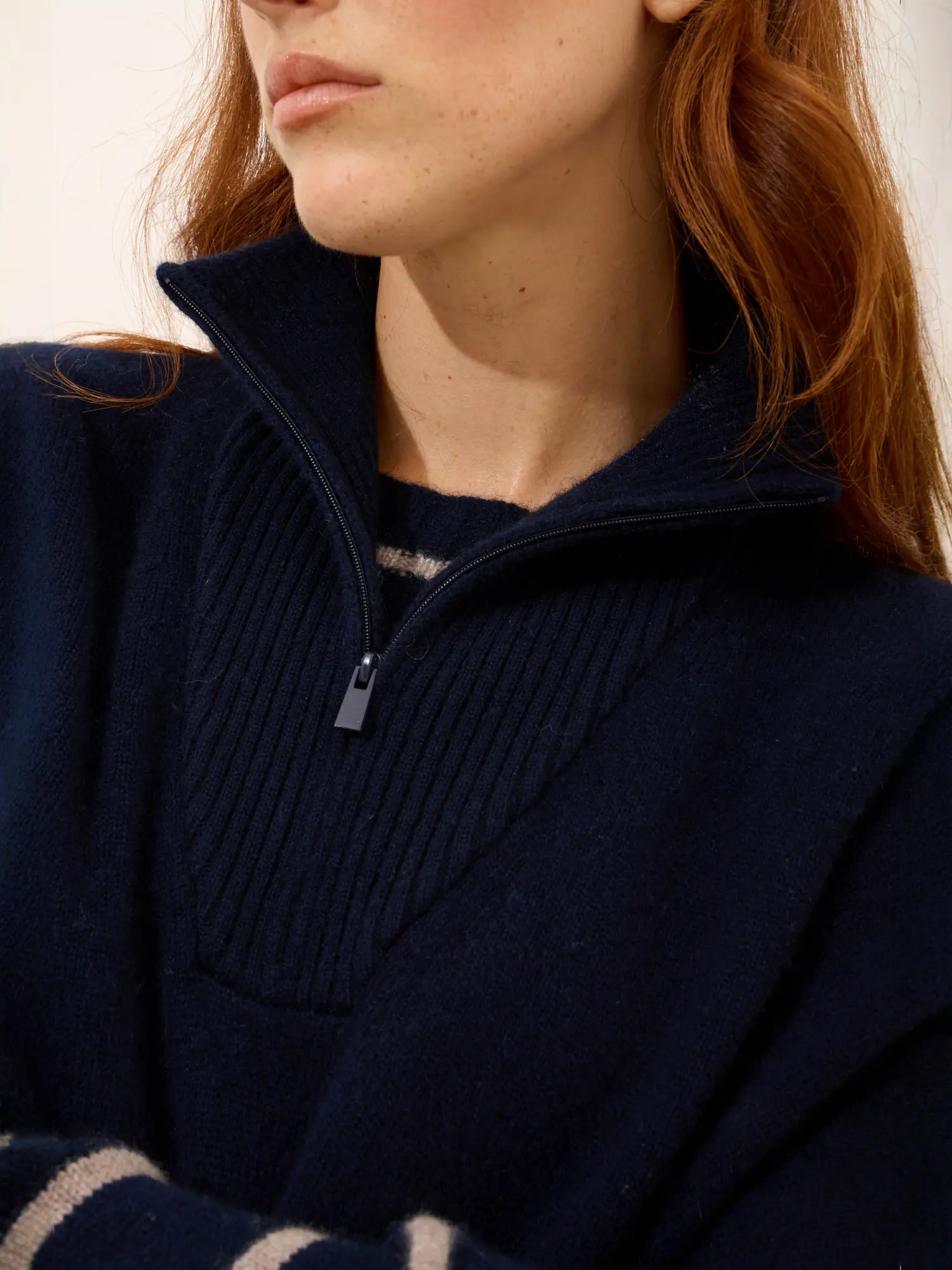 VIVIENNE poncho col dockermütze 4-fädig marineblau