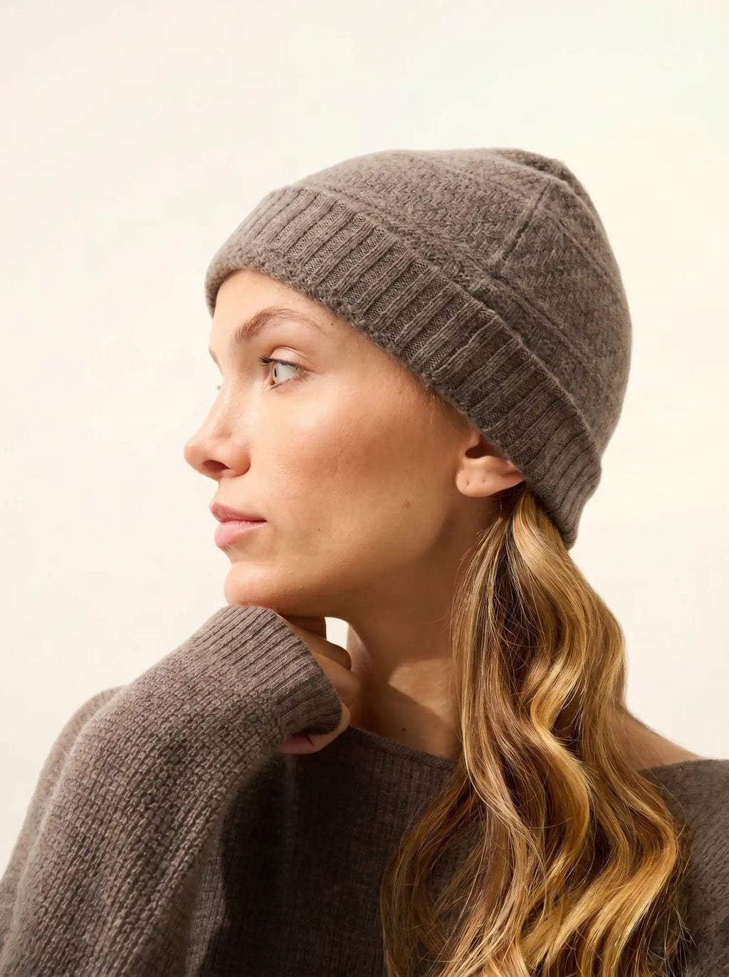 EMBER mütze 4-fädig taupe meliert