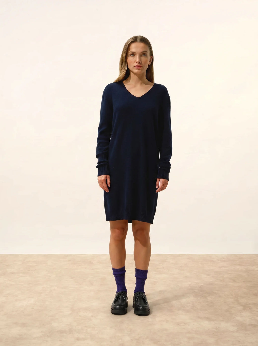 MILEYA kleid v-ausschnitt marineblau