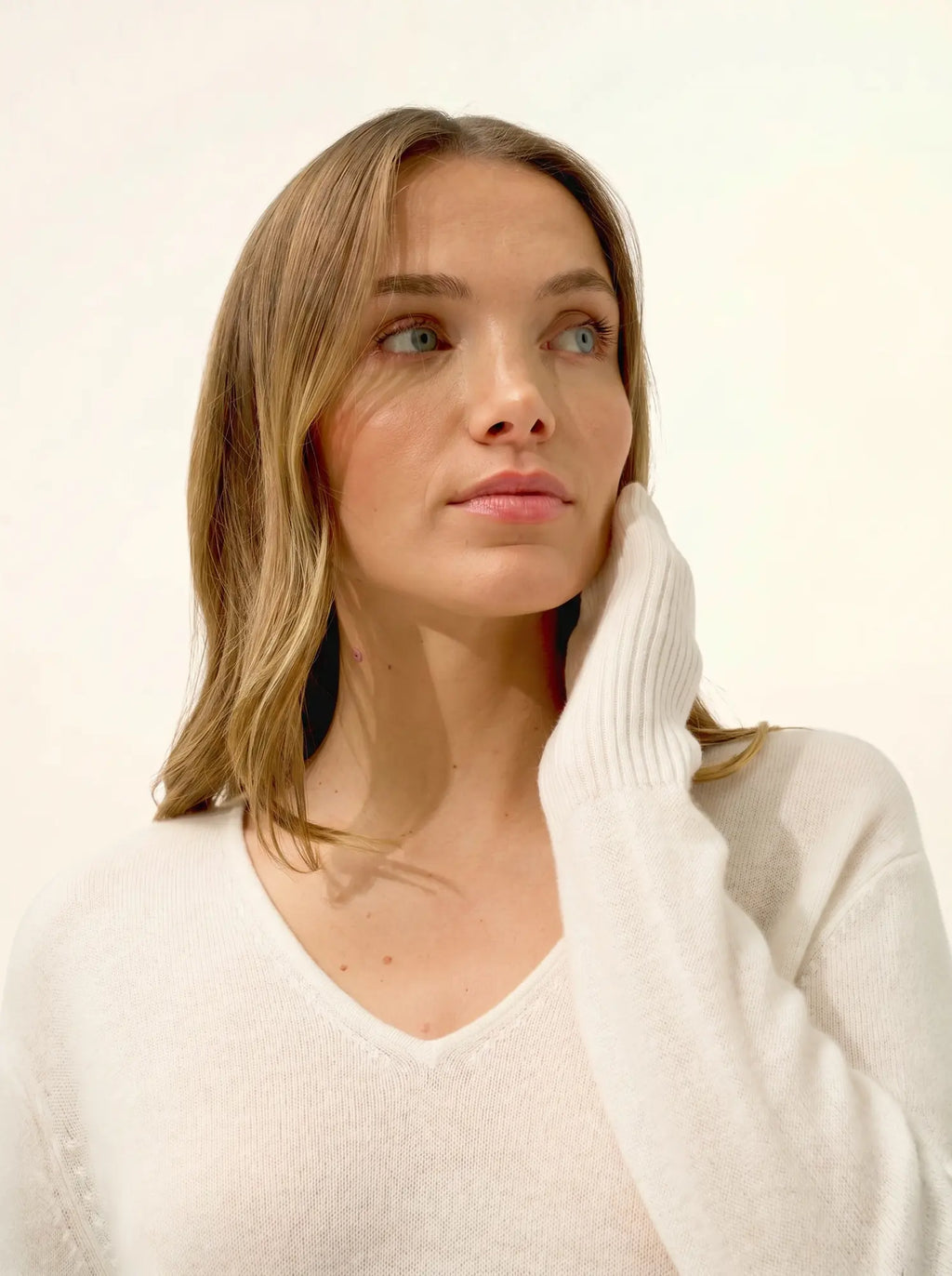 MILEYA kleid v-ausschnitt elfenbein