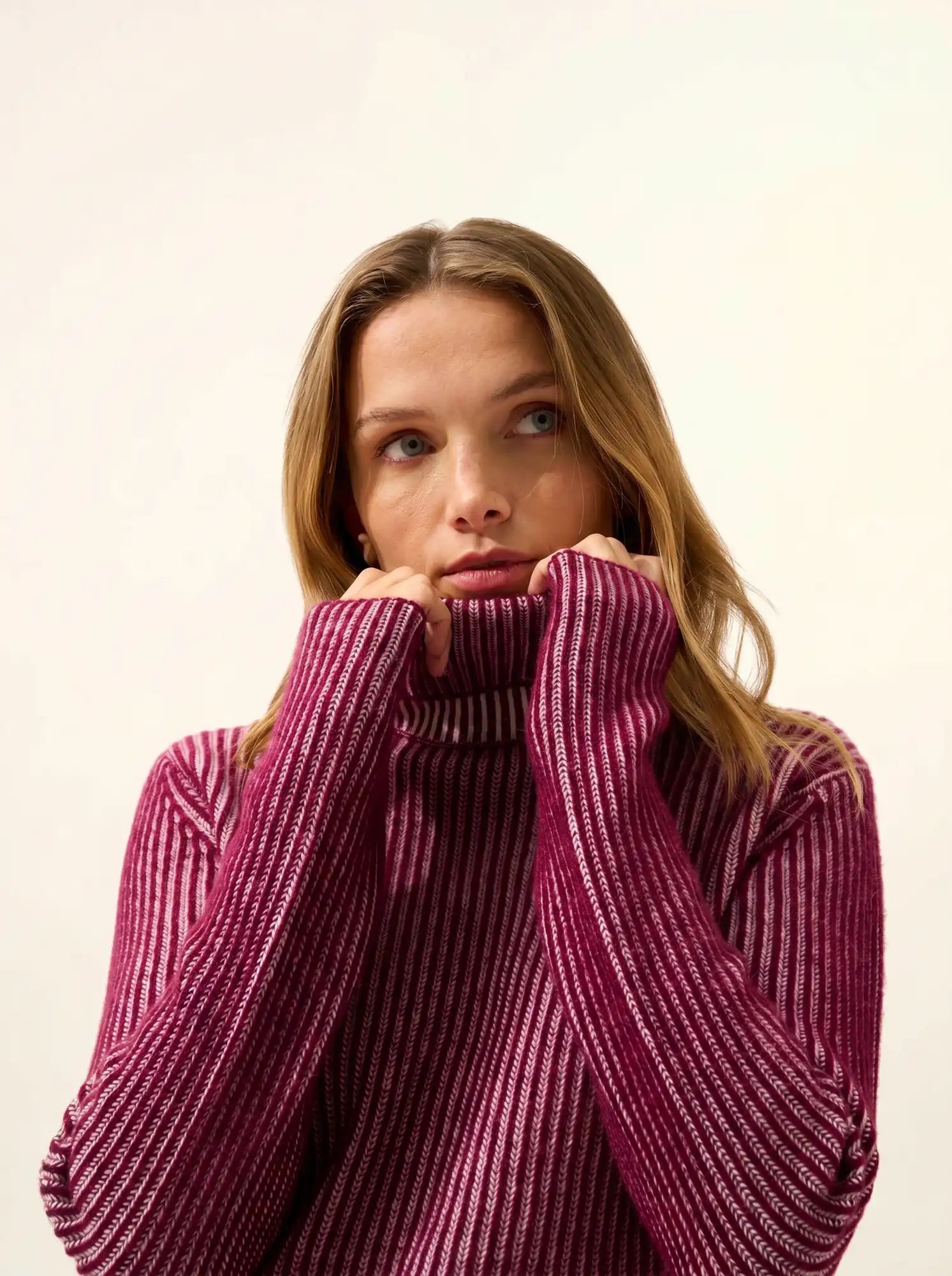 SOMNIA pullover rollkragen 4-fädig bordeaux und elfenbein