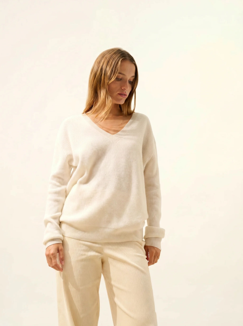 ALENIA pullover v-ausschnitt elfenbein