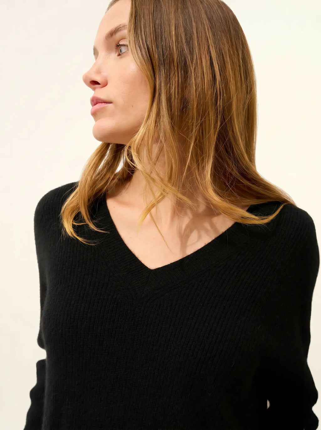 ALENIA pullover v-ausschnitt schwarz