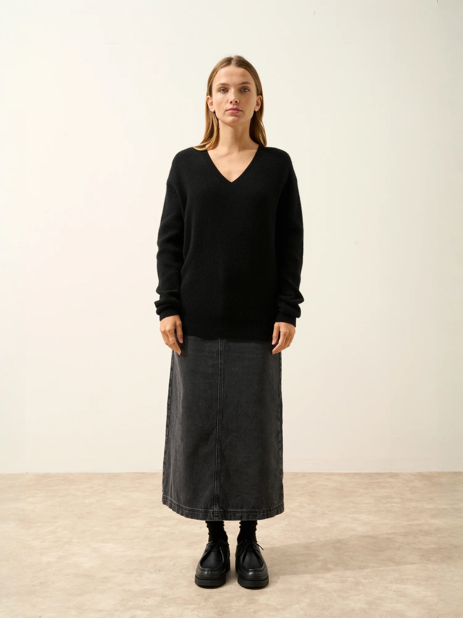 ALENIA pullover v-ausschnitt schwarz