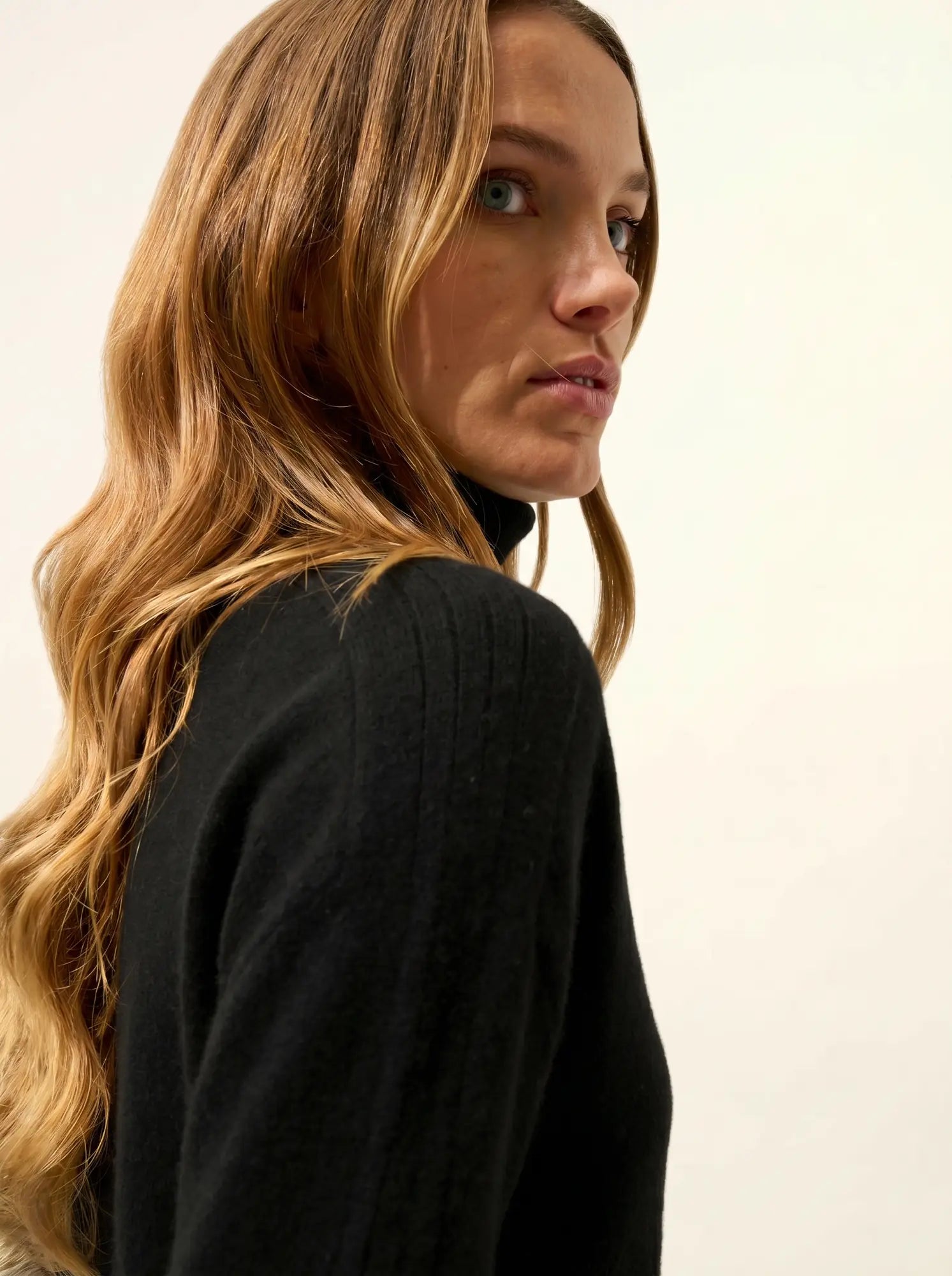 ORIANNE pullover rollkragen schwarz