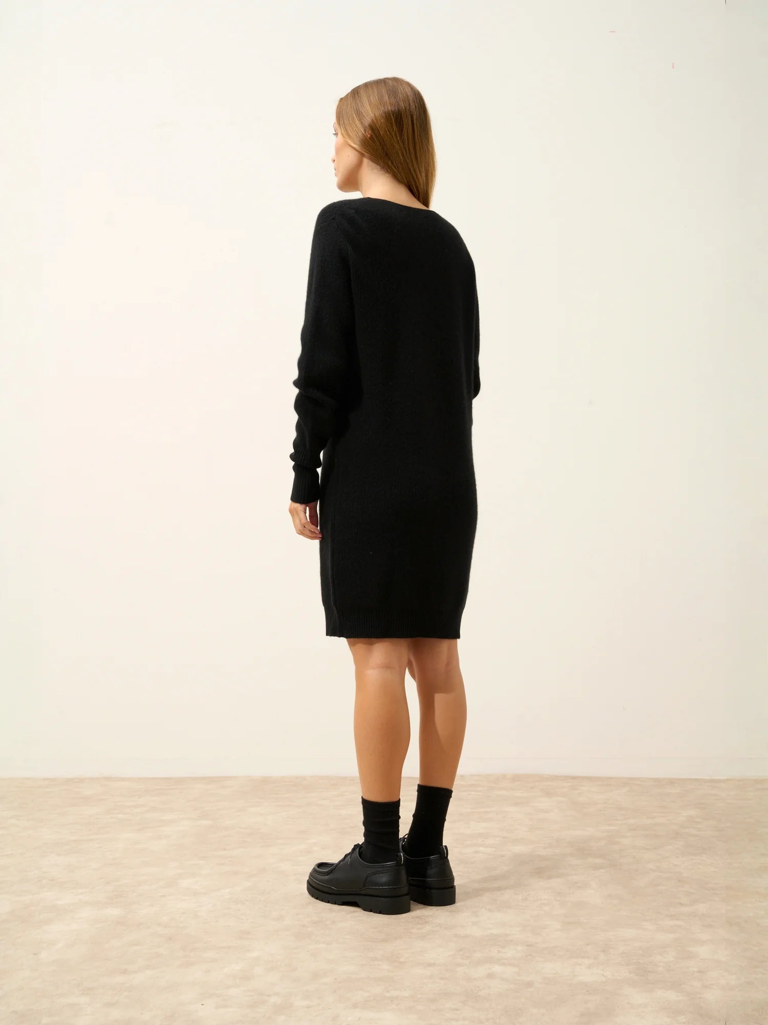 AURÉLINE kleid rundhalsausschnitt schwarz