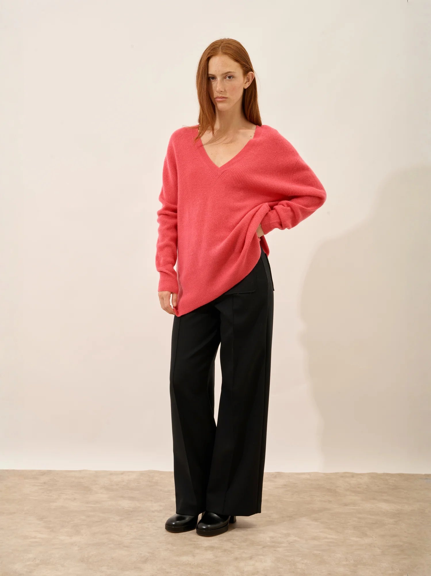 SERÉLIS pullover v-ausschnitt vorne und hinten fraise