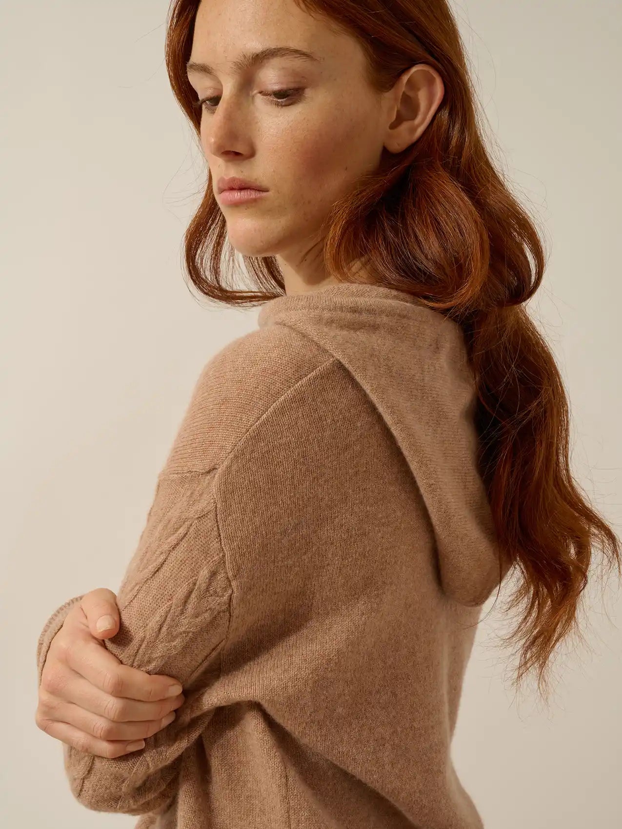 POLARA pullover mit kapuze camel meliert