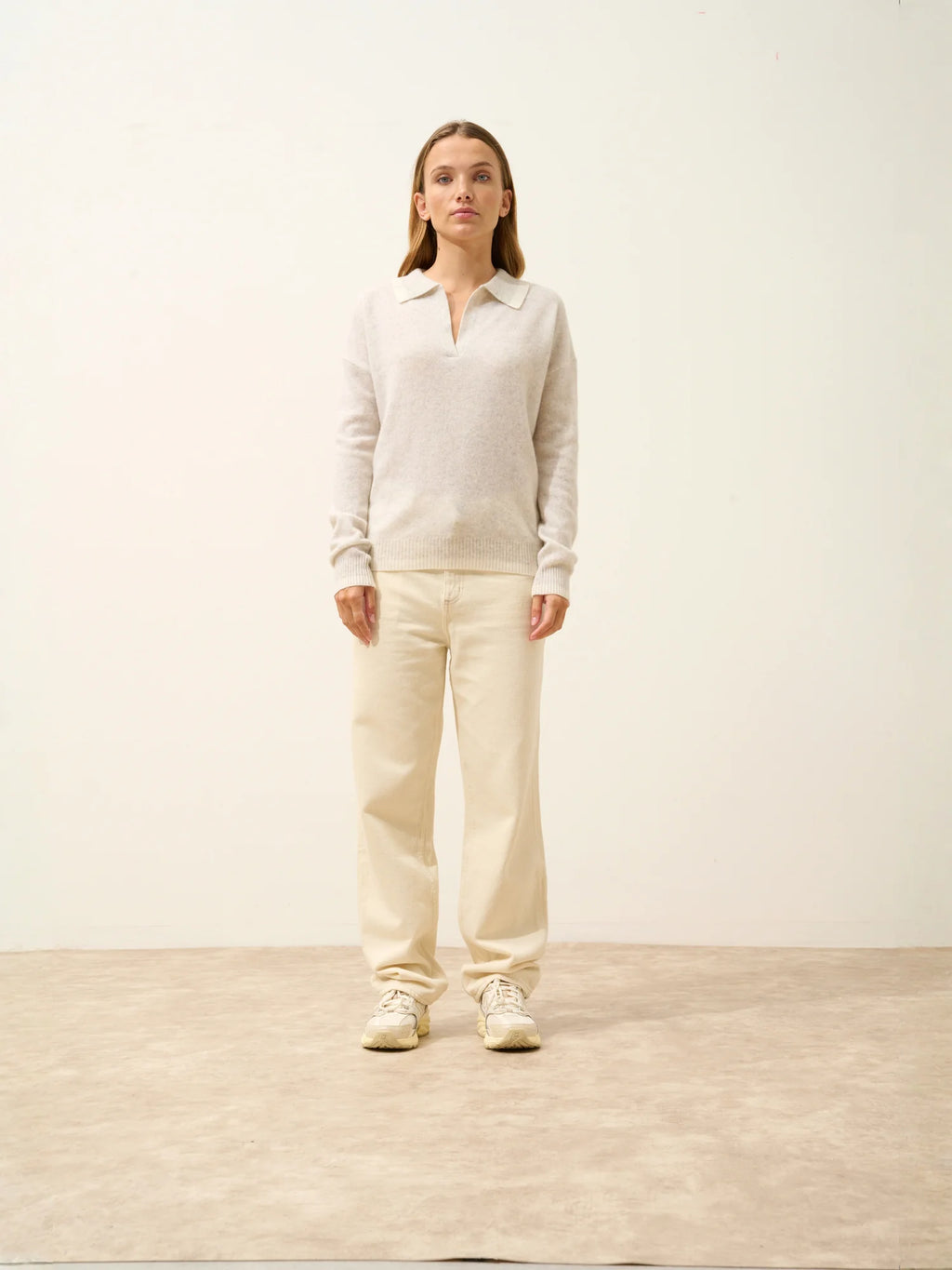 ÉOLIANE poloshirt v-ausschnitt croisé perlgrau meliert und elfenbein