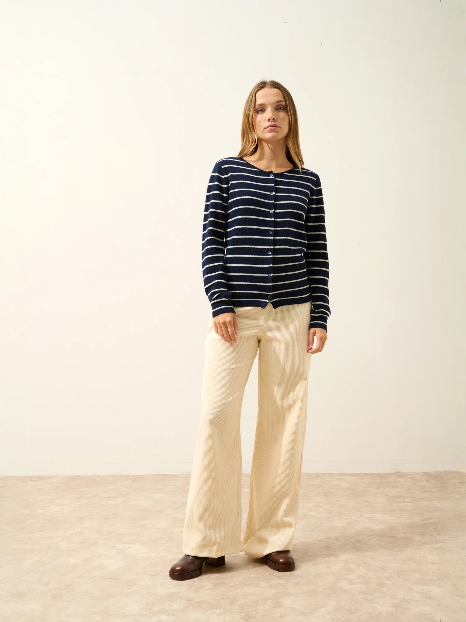 OPHELIA strickjacke rundhalsausschnitt marineblau und elfenbein