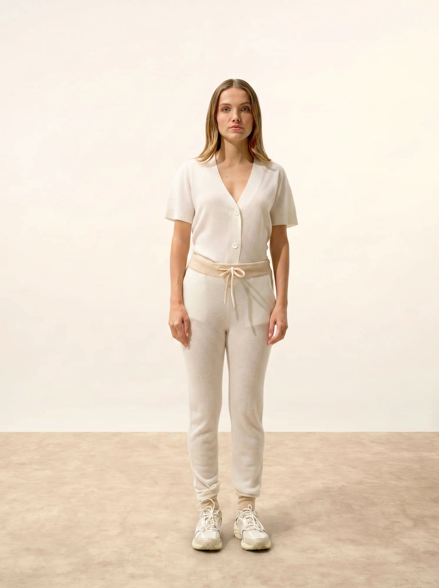MARCELINE jogginghose sand und elfenbein
