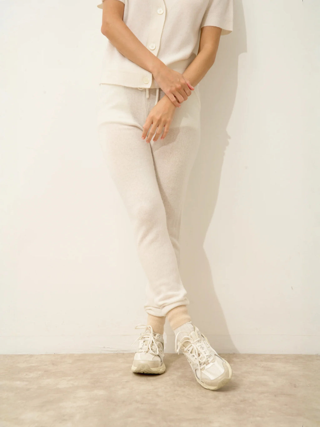 NAMI jogginghose sand und elfenbein