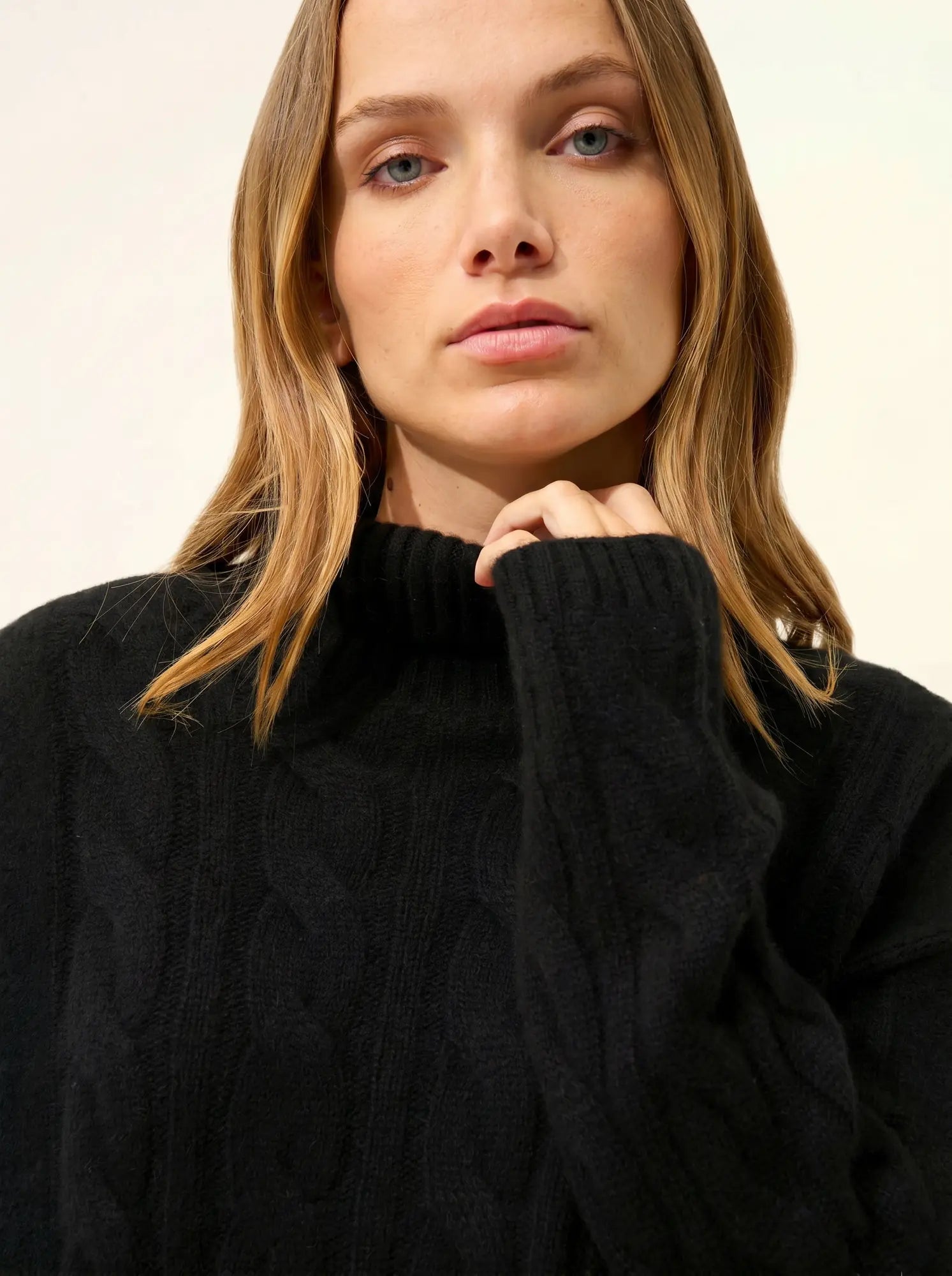 ALESSIA pullover rollkragen 6-fädig schwarz