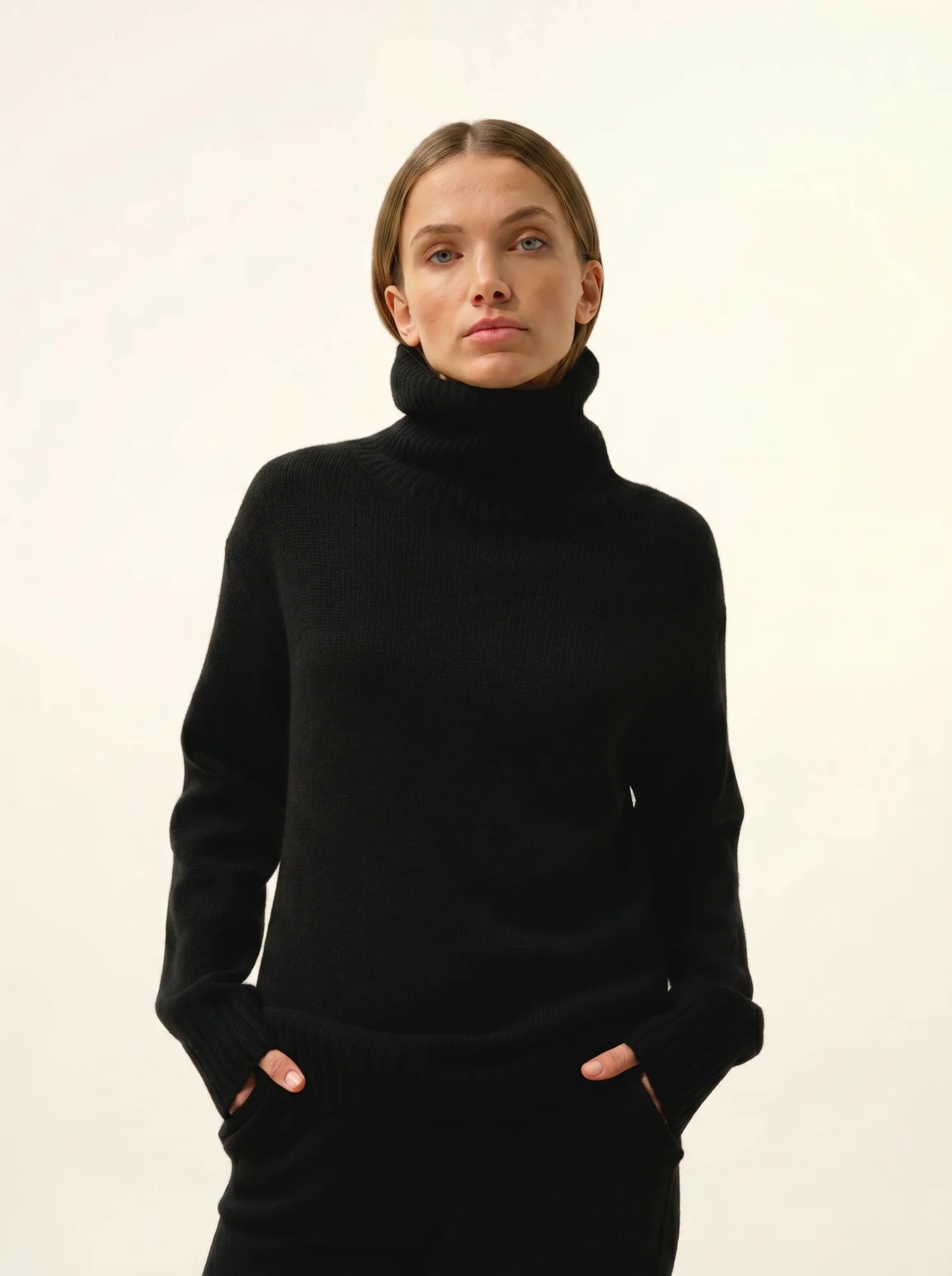 ISERIA pullover rollkragen 4-fädig schwarz