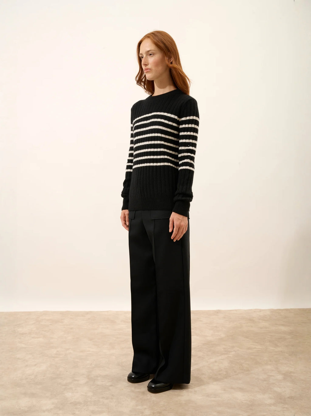 SYLVANA pull col rond 4 fils noir et ivoire