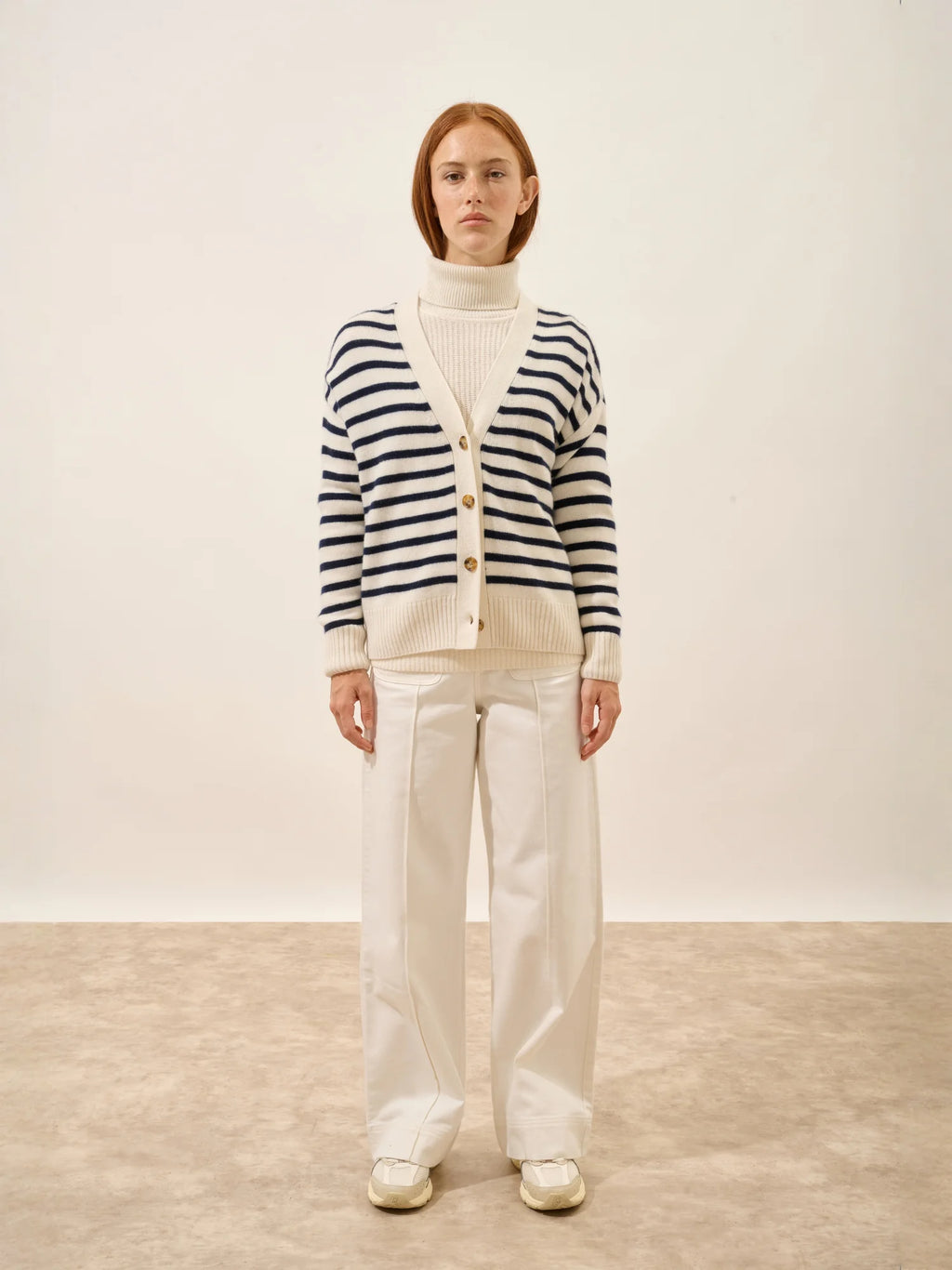 MIRENA strickjacke v-ausschnitt 4-fädig marineblau und elfenbein
