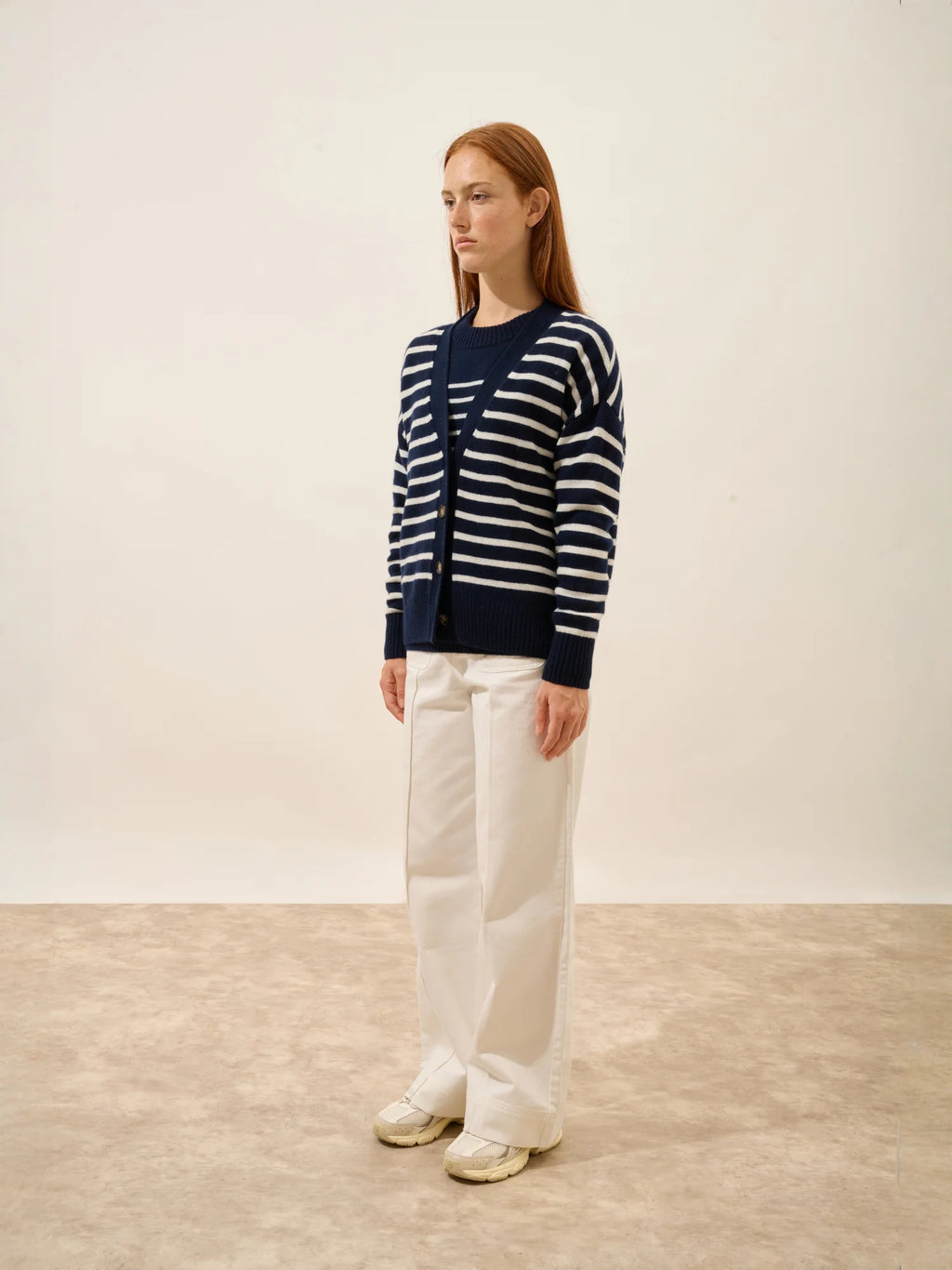 MIRENA strickjacke v-ausschnitt 4-fädig marineblau und elfenbein