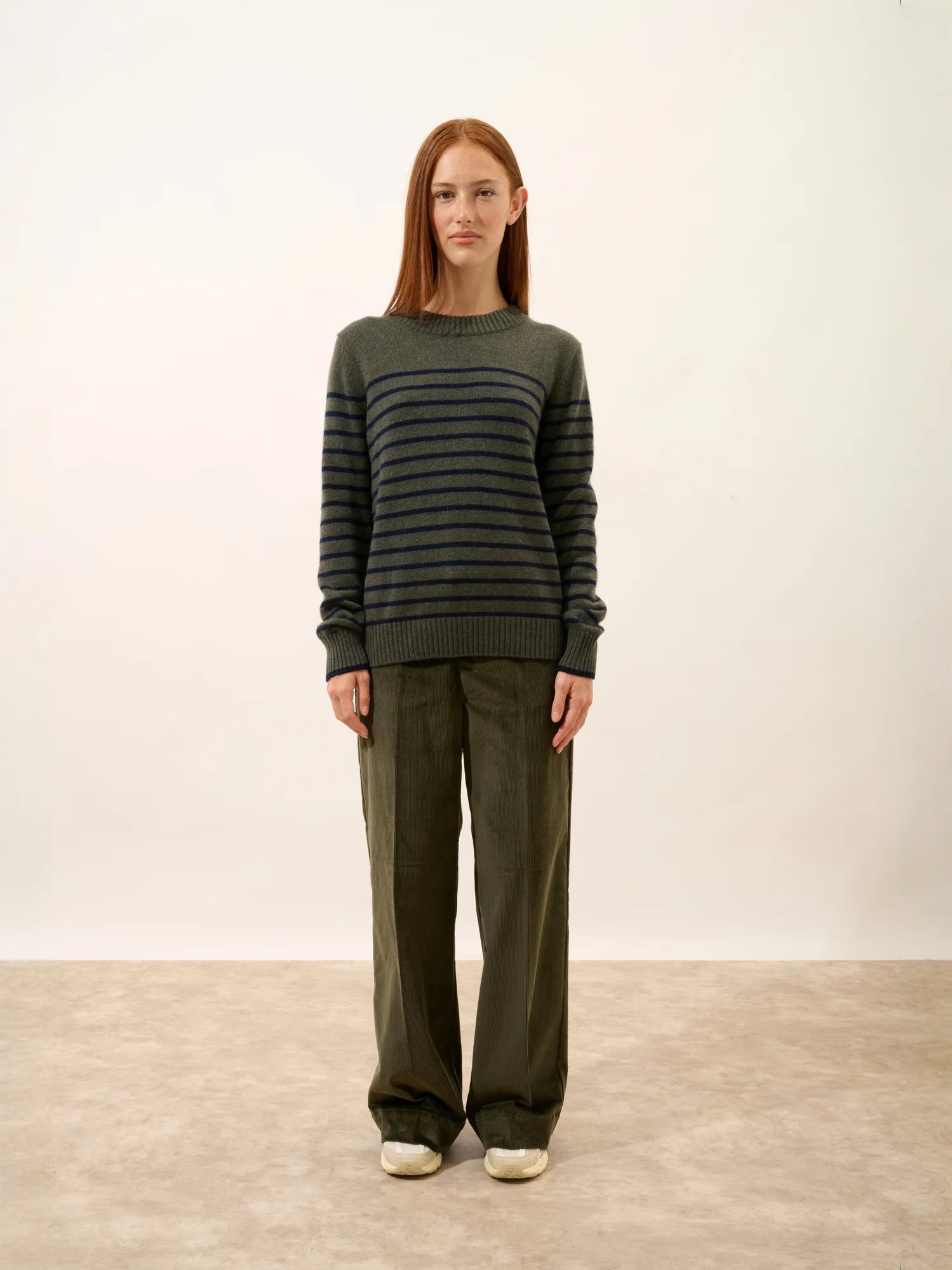 FIORA pull col rond 4 fils bleu marine et kaki chiné