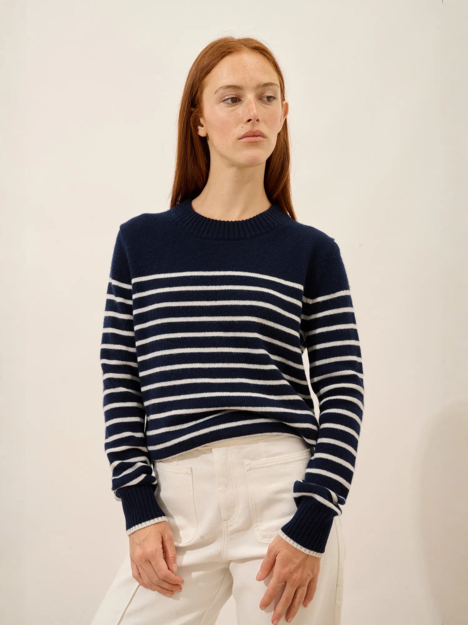FIORA pull col rond 4 fils bleu marine et ivoire