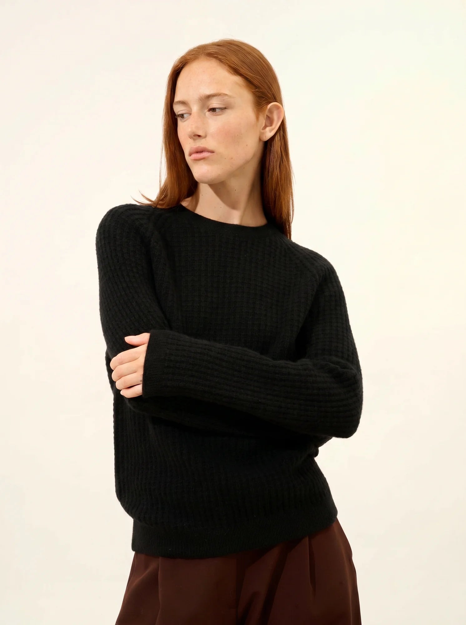 ASTRÉE pullover rundhalsausschnitt 6-fädig schwarz