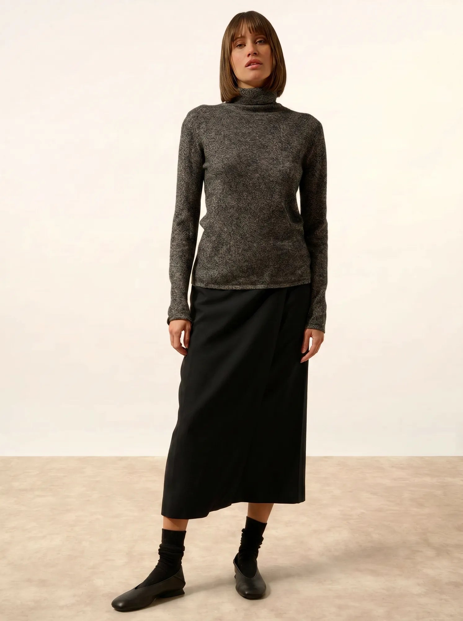 AVA pullover rollkragen schwarz und weiß