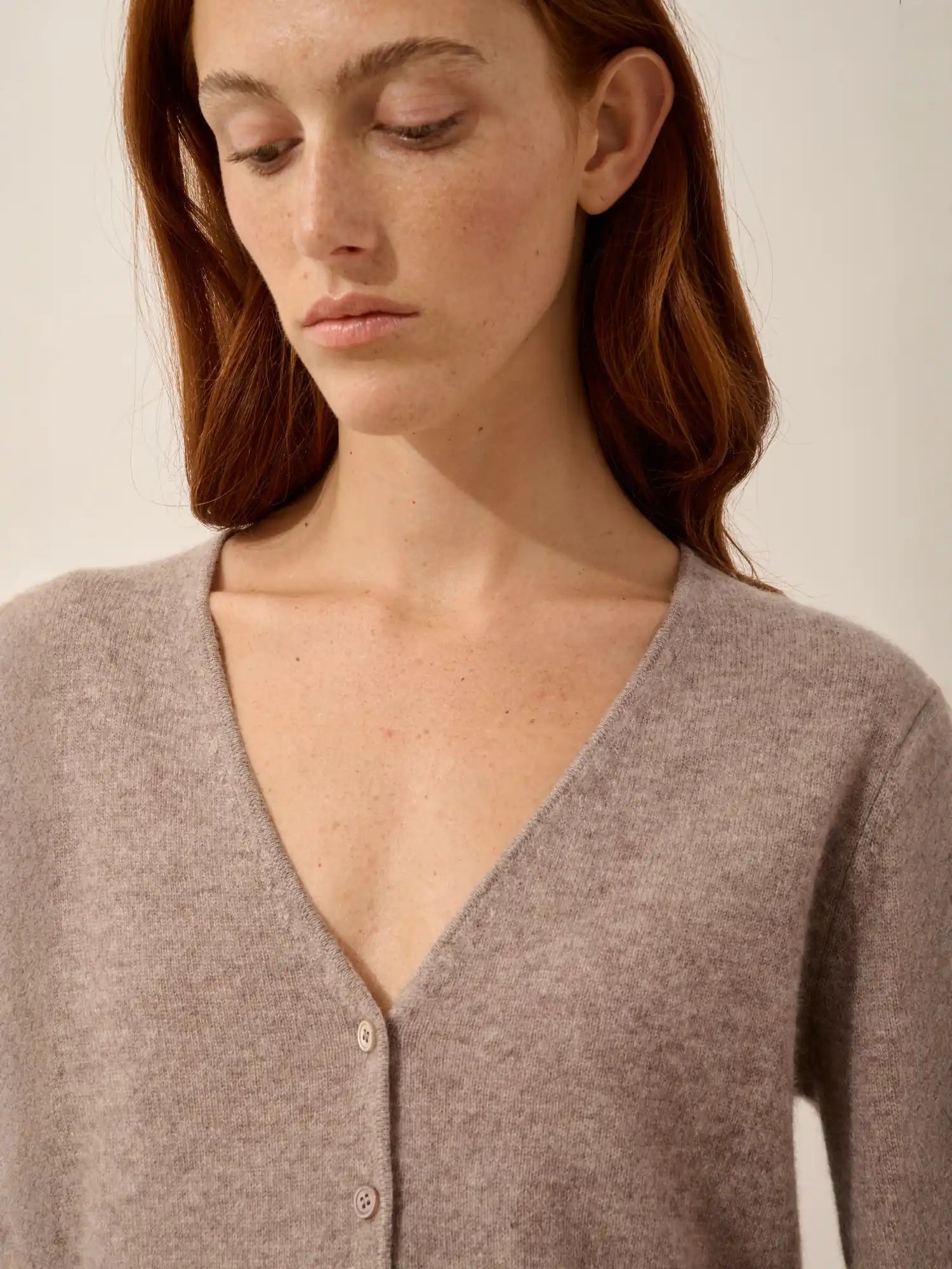 NORMA strickjacke v-ausschnitt caribou meliert