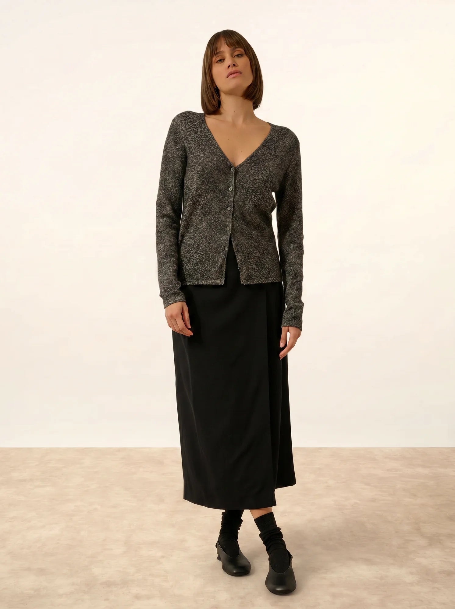 NORMA strickjacke v-ausschnitt schwarz und weiß