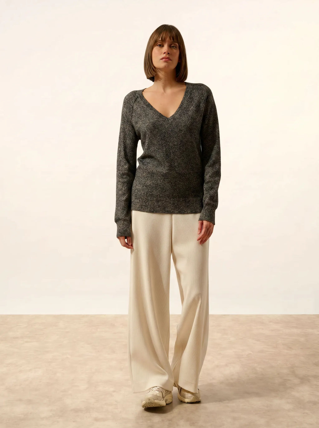 PHOEBE pullover v-ausschnitt schwarz und weiß