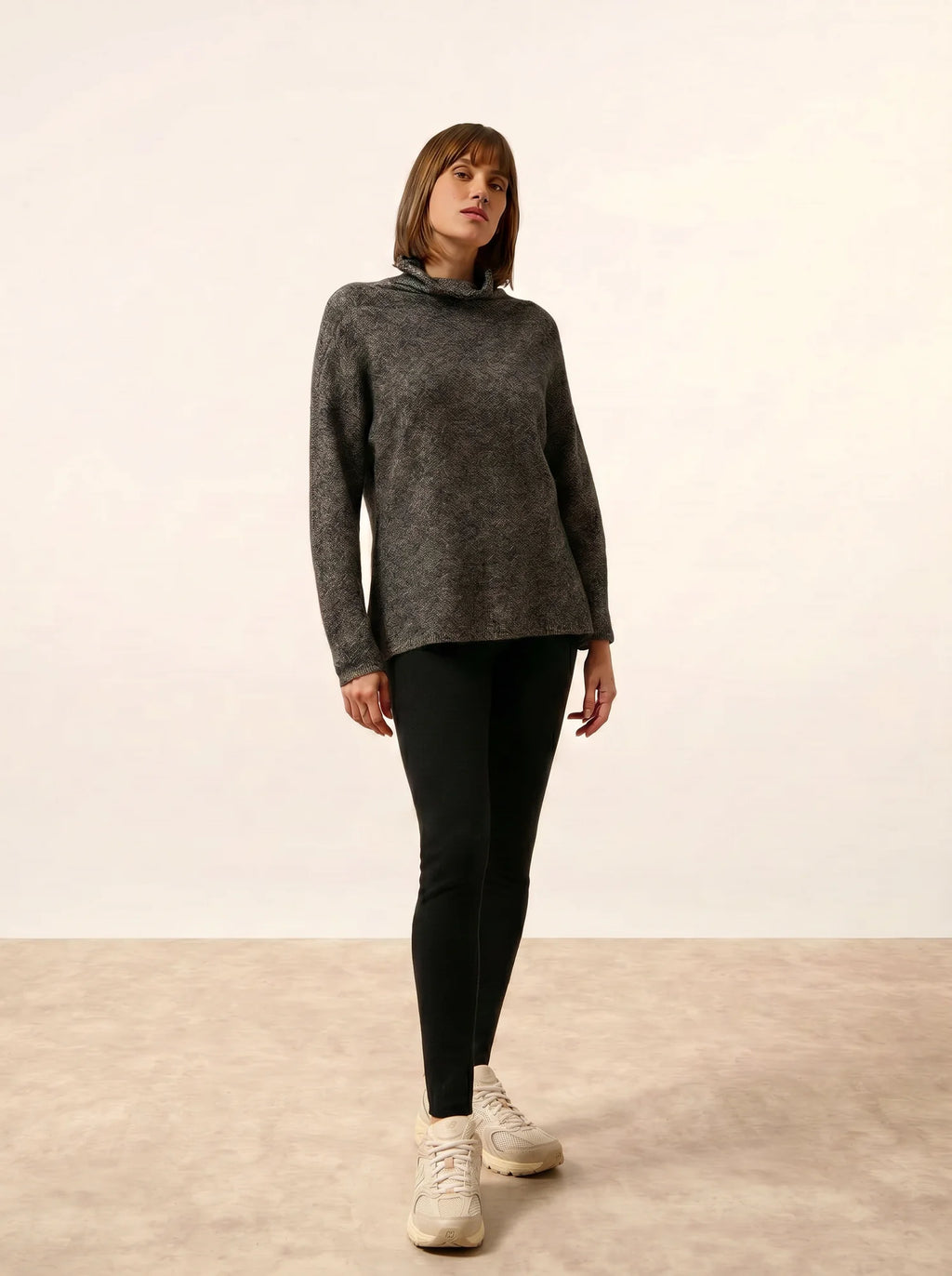 BLANTYRE pullover rollkragen schwarz und weiß