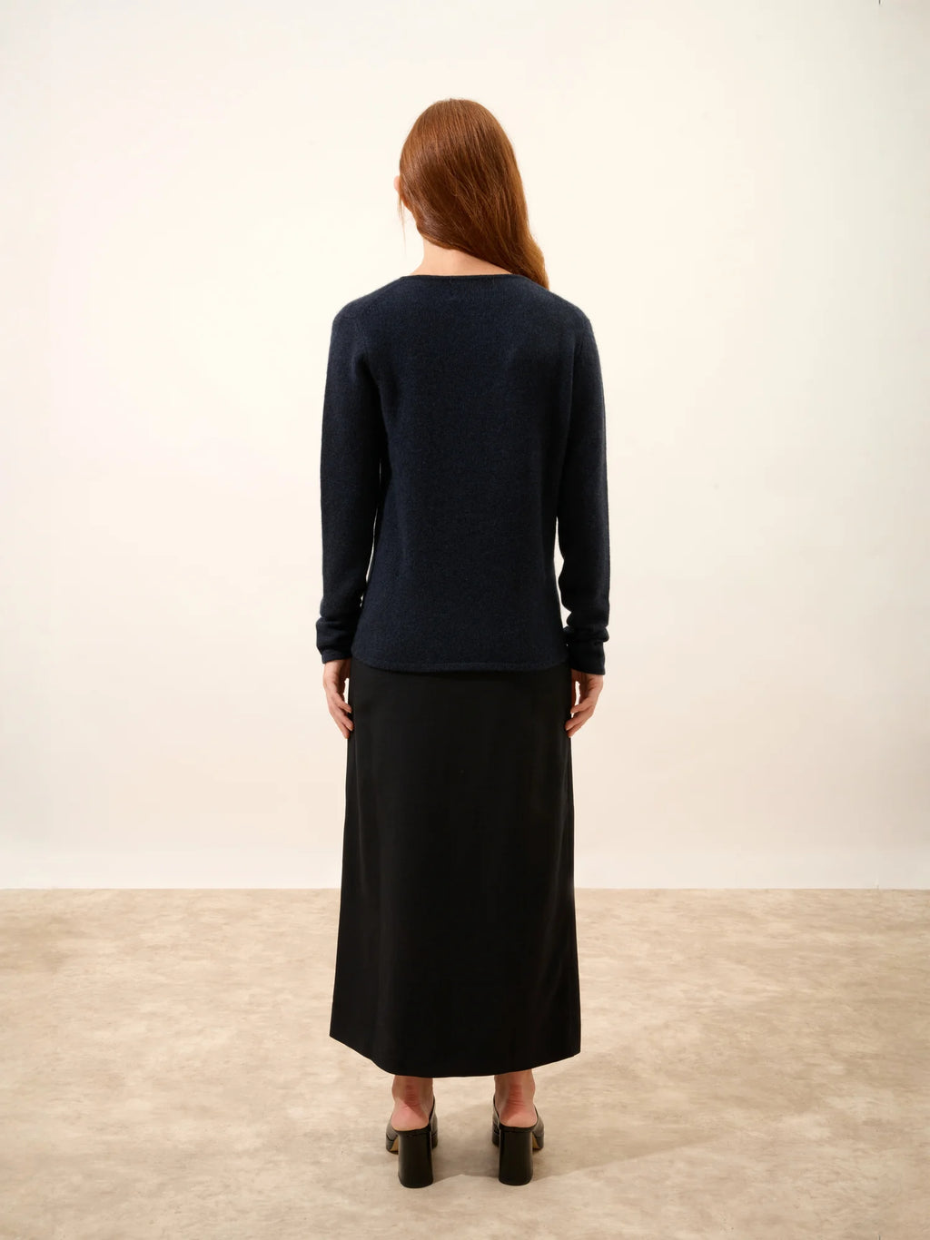 ABBY pullover v-ausschnitt 4-fädig caviar